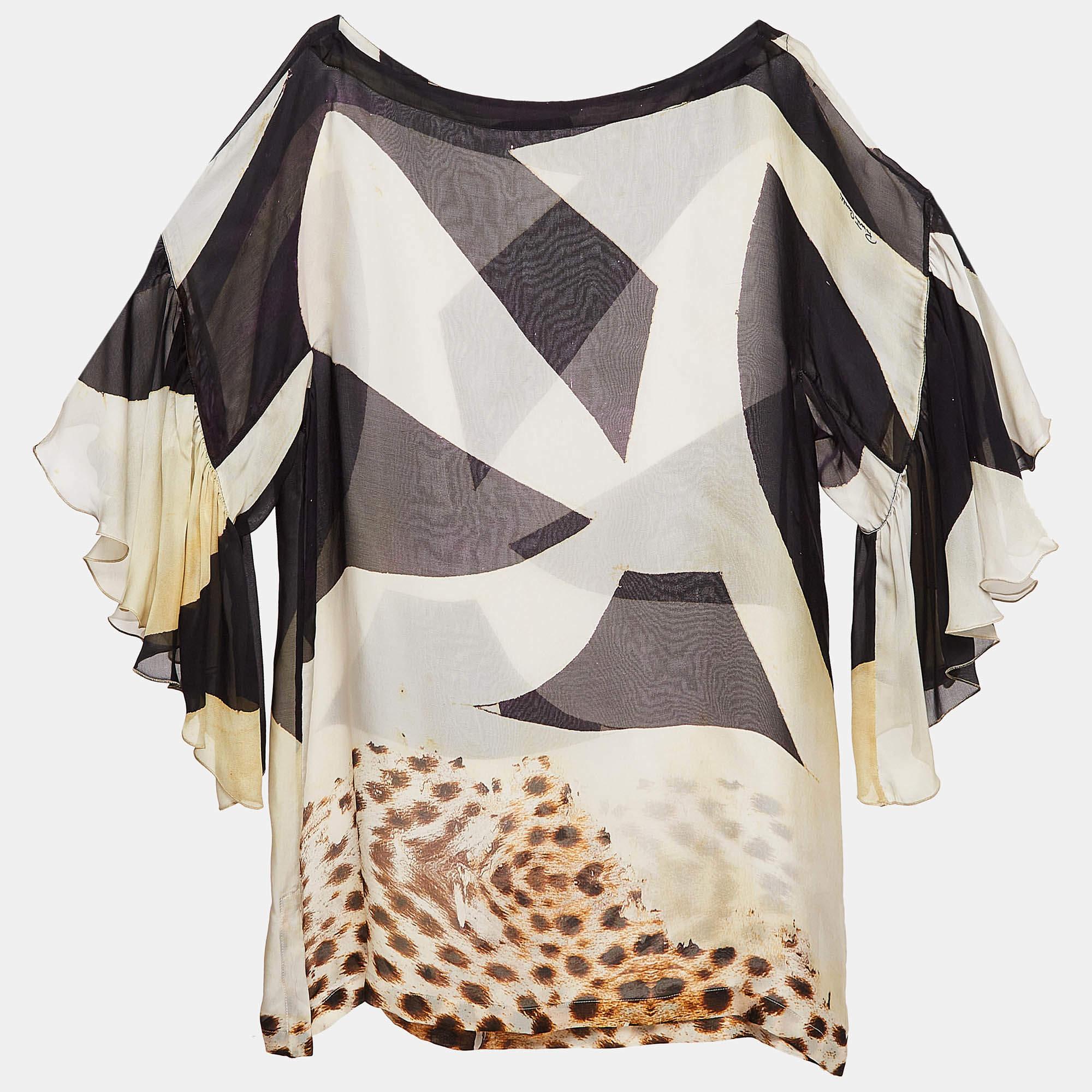 Ce top en soie pour femme de Roberto Cavalli est la dernière nouveauté de votre garde-robe. Méticuleusement taillé et chic sans effort, c'est un basique polyvalent de la garde-robe, parfait avec des jupes, des jeans et des pantalons de tailleur.
