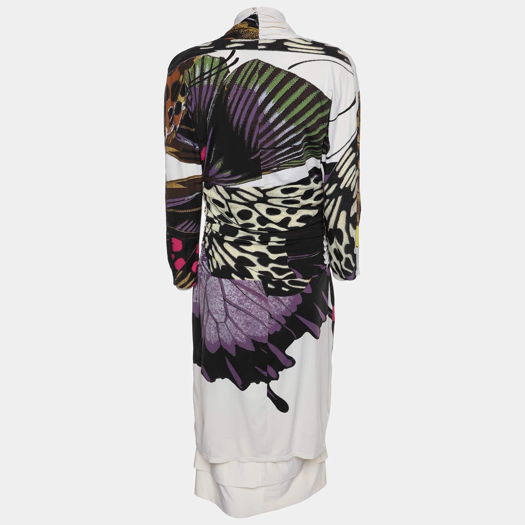 The fine artistry and the feminine silhouette of this designer dress exhibit the labels impeccable craftsmanship in tailoring. It is stitched using quality materials  has a good fit  and can be easily styled with chic accessories  open toe sandals 