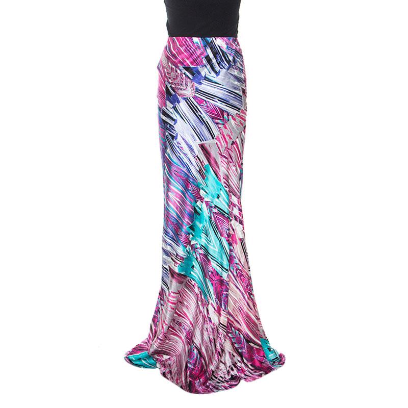 We adore this skirt from Roberto Cavalli! The maxi skirt is tailored from 100% silk and designed to fall beautifully from the waist. It comes in a lovely multicolor print that makes a statement. The hemline which touches the floor adds femininity to