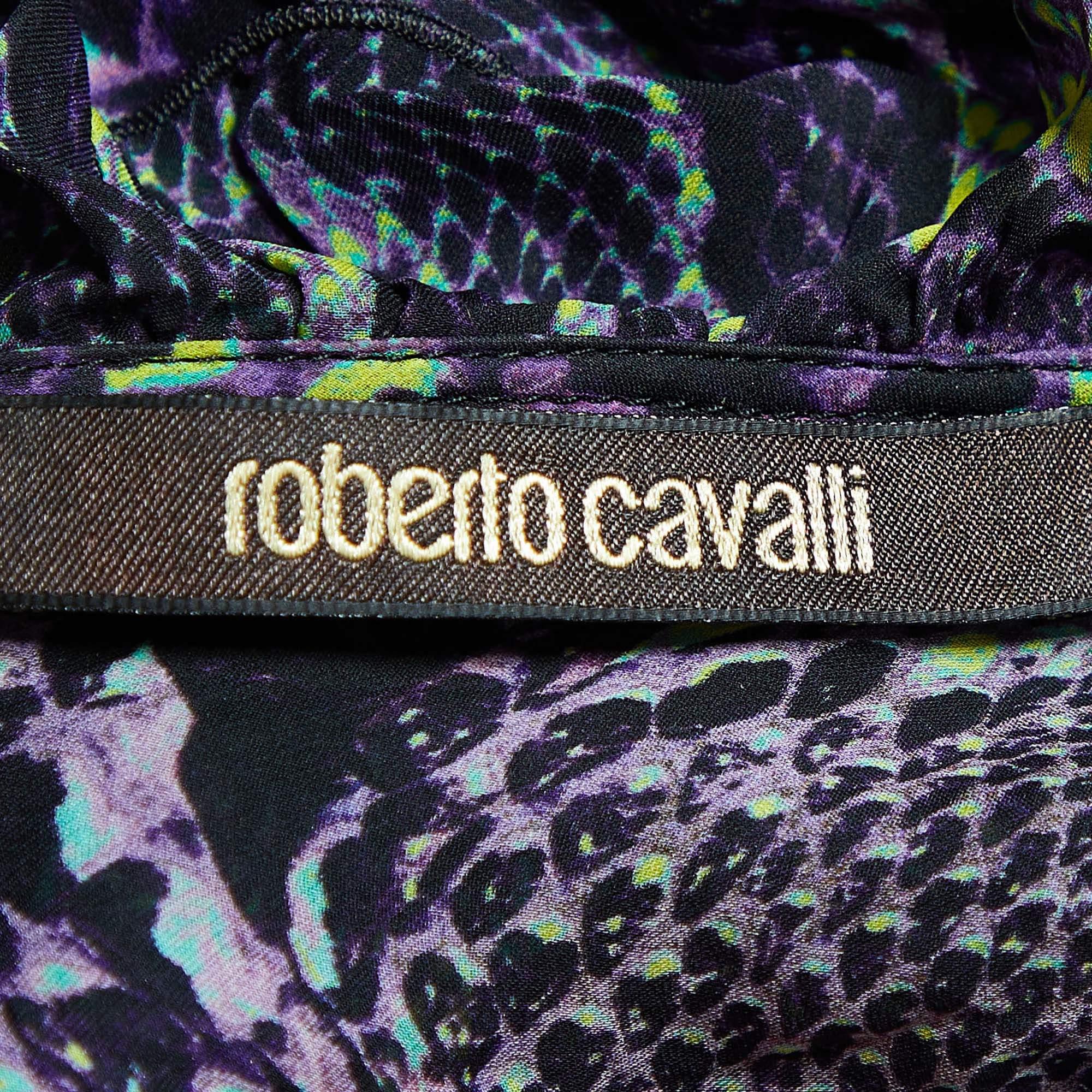 Robe longue imprimée Roberto Cavalli à volants en soie multicolore S Pour femmes en vente