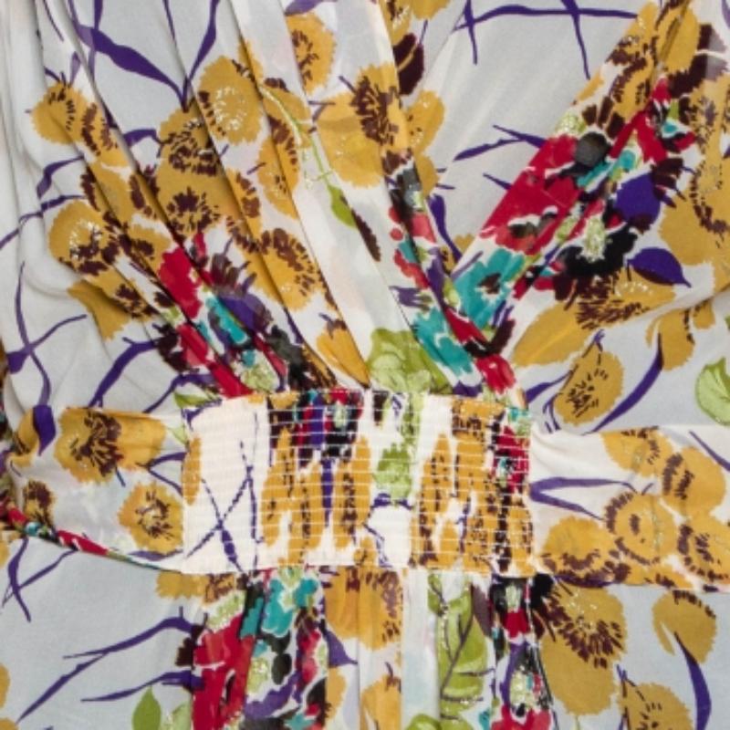 Roberto Cavalli - Chemisier faussement enveloppé en soie géorgette multicolore, imprimé floral M. Excellent état - En vente à Dubai, Al Qouz 2