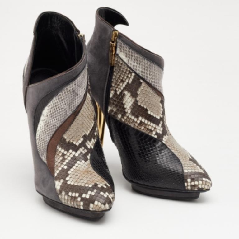 Roberto Cavalli Multicolor Snakeskin and Suede Ankle Boots Size 38.5 For Sale 2