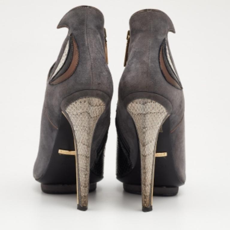 Roberto Cavalli Multicolor Snakeskin and Suede Ankle Boots Size 38.5 For Sale 4