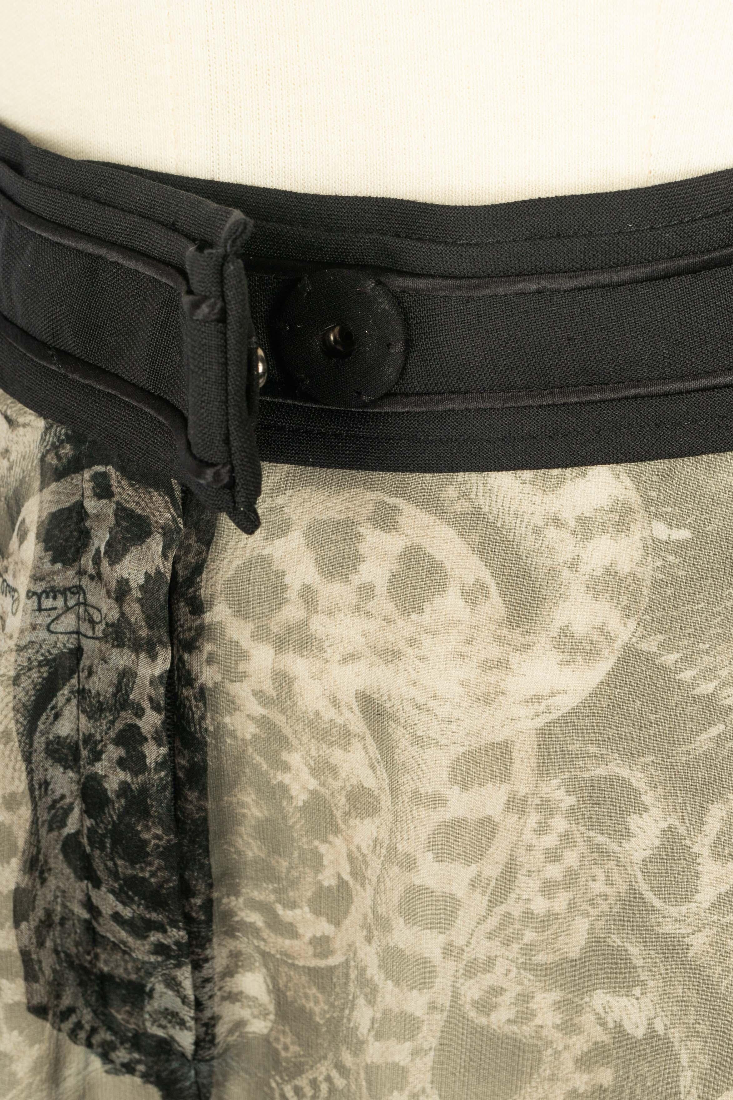 Pantalon en mousseline Roberto Cavalli Excellent état - En vente à SAINT-OUEN-SUR-SEINE, FR