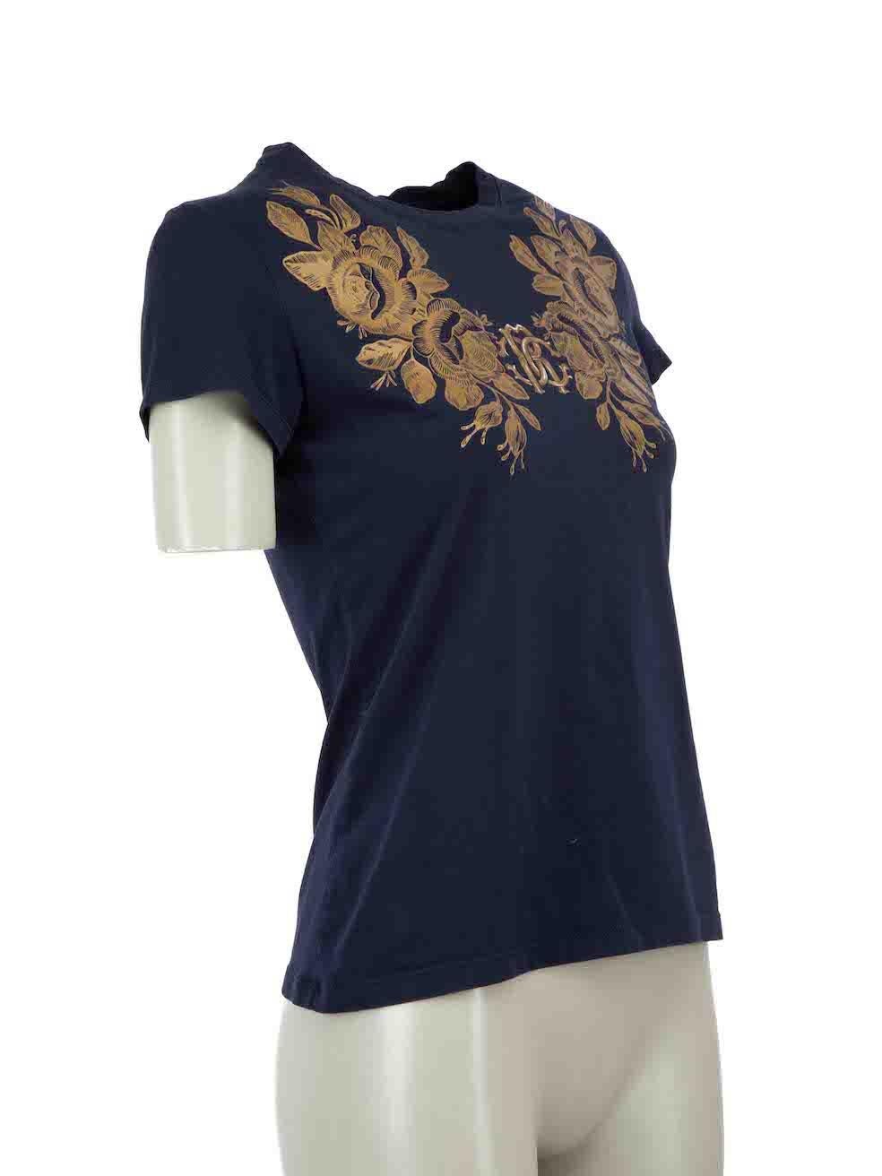CONDITION is Very good. Hardly any visible wear to top is evident on this used Roberto Cavalli designer resale item.

Details

Navy
Cotton
Short sleeves t-shirt
Round neckline
Gold floral print pattern
Stretchy
Made in Italy 

Composition

95%