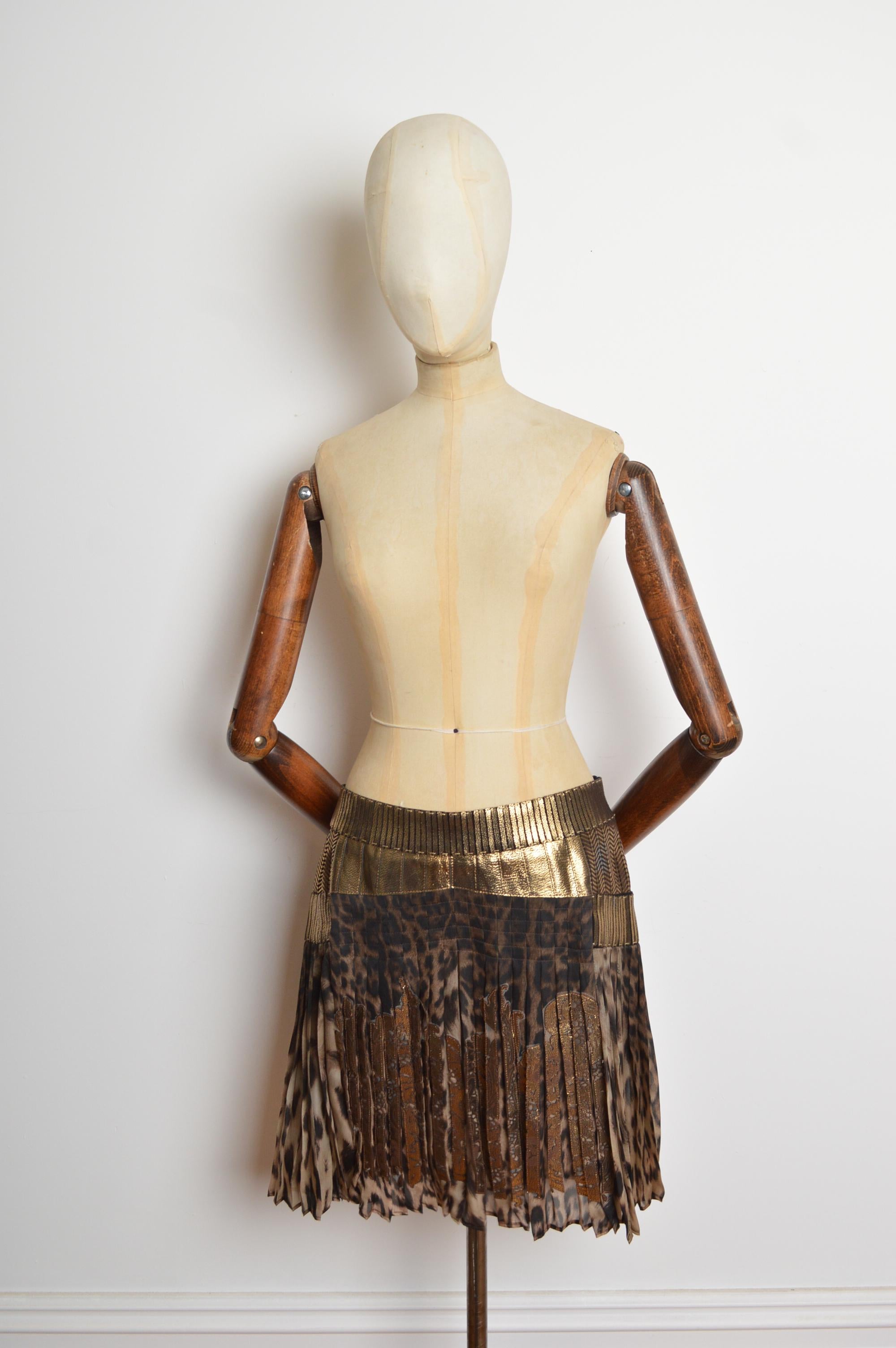 Roberto Cavalli Opulenter 2000er plissierter goldener Leder-Minirock mit niedriger Taille im Angebot 2