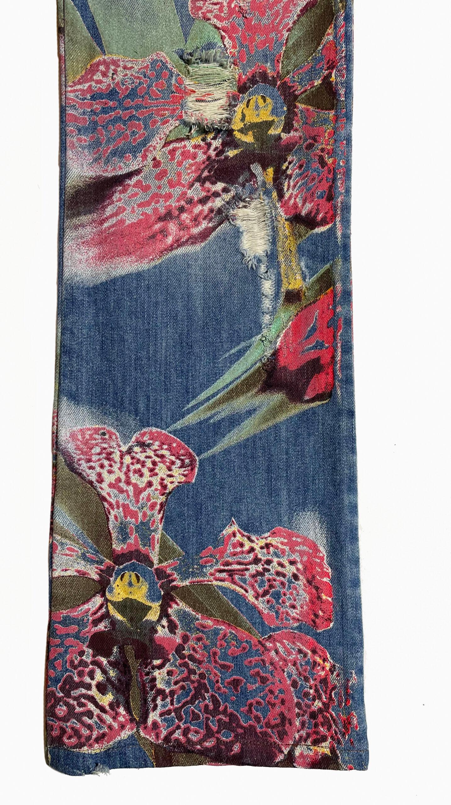 Roberto Cavalli orchid print jeans, 2000s In Good Condition In New York, NY