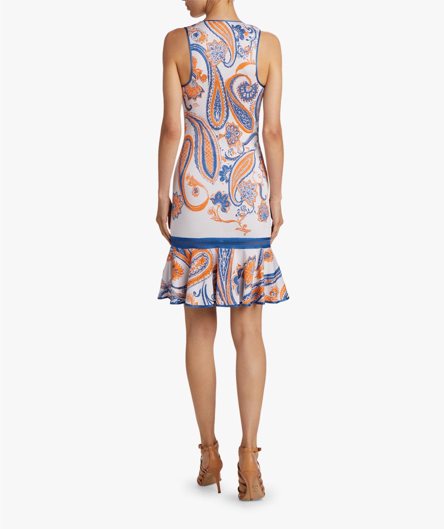 Roberto Cavalli Paisley Jacquard Knit Sleeveless Fitted Cocktail Dress Size 42 In Excellent Condition For Sale In Paradise Island, BS