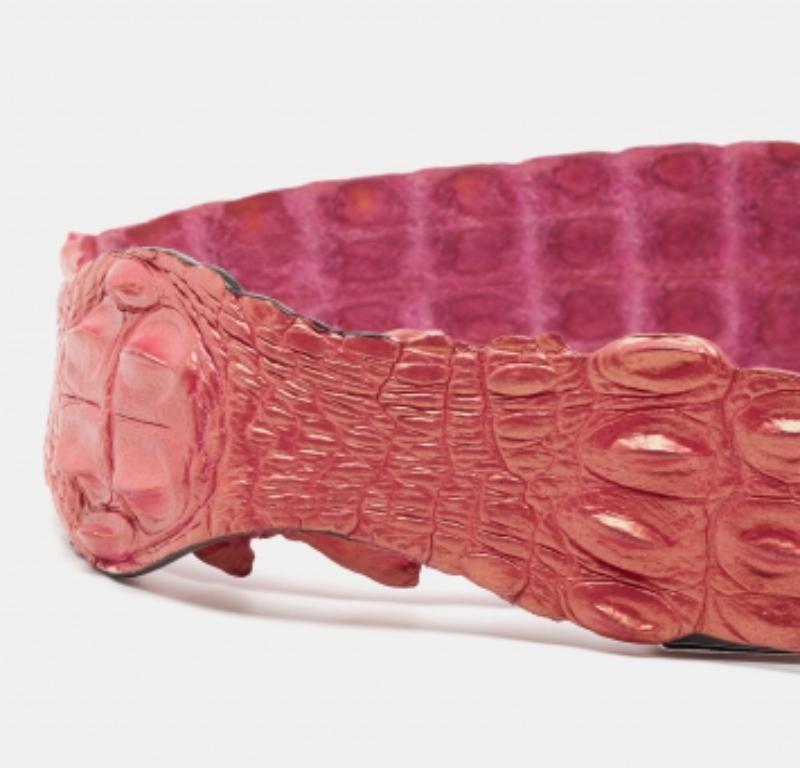 Roberto Cavalli Pink Crocodile Back Horn Waist Belt In Good Condition For Sale In Dubai, Al Qouz 2