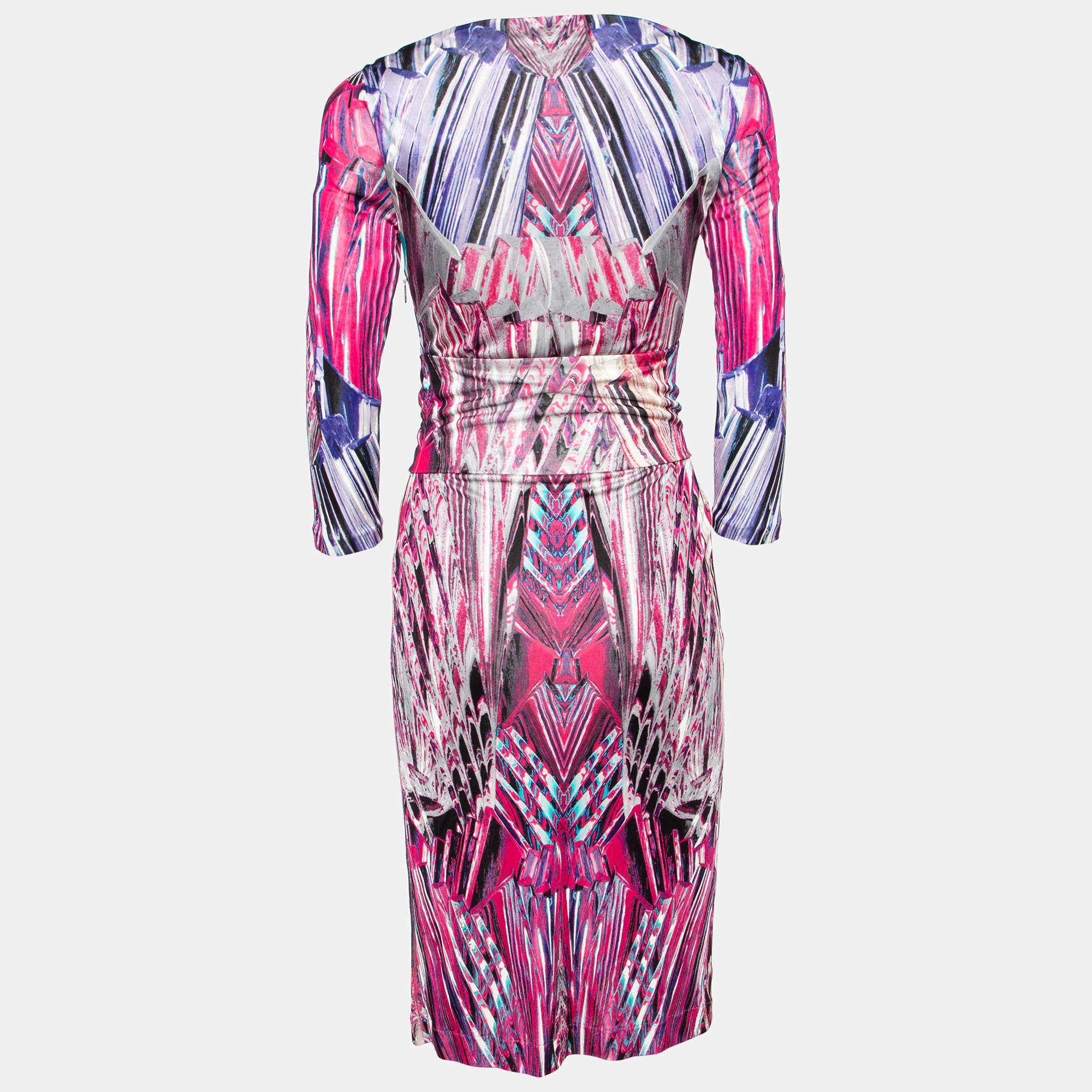 Experience the joy of expert tailoring with this designer dress for women. Meticulously made it offers a flawless fit and luxe details ensuring unmatched comfort. This beautiful creation will elevate your style effortlessly.