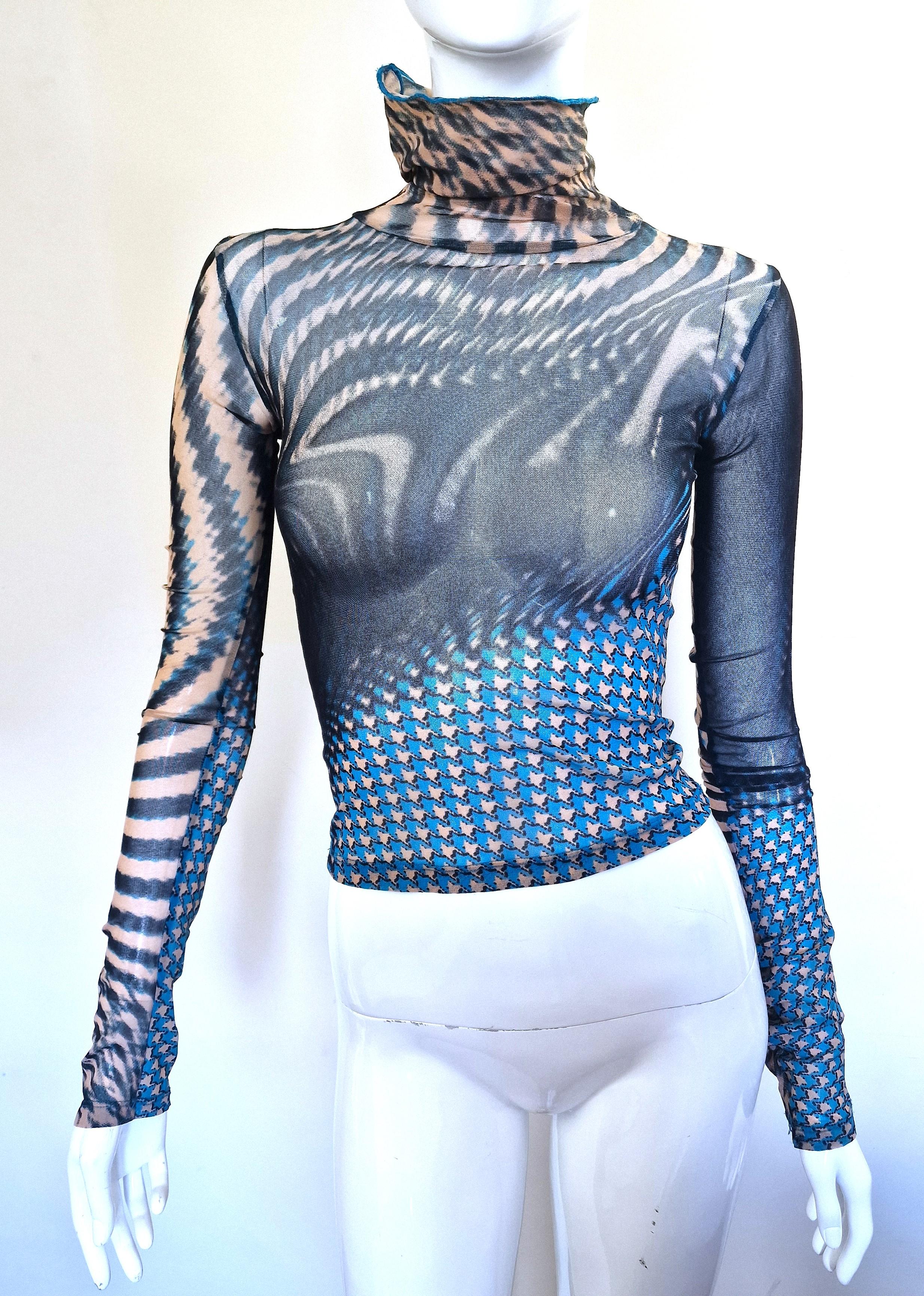 Roberto Cavalli Psychedelic Optical Illusion Sheer Mesh Transparent T-shirt Top In Excellent Condition For Sale In PARIS, FR