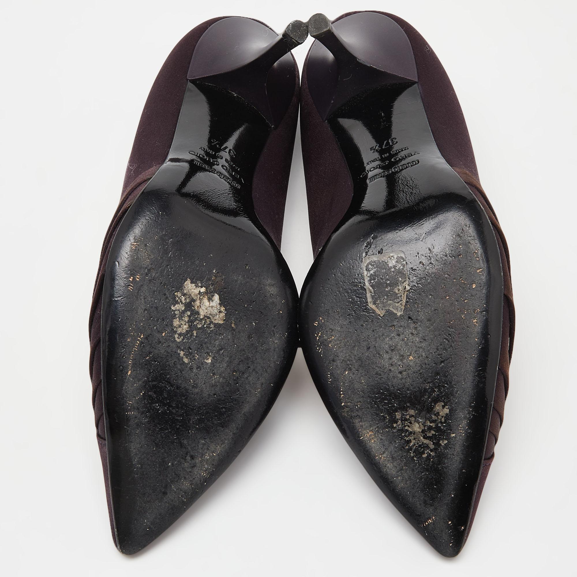 Escarpins à bout pointu en satin violet Roberto Cavalli, taille 37 en vente 1