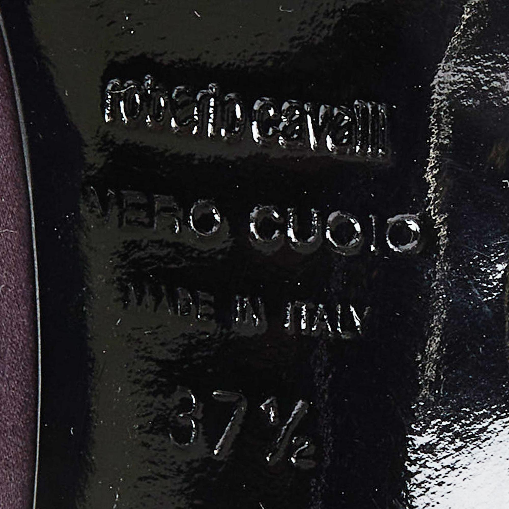 Escarpins à bout pointu en satin violet Roberto Cavalli, taille 37 en vente 3