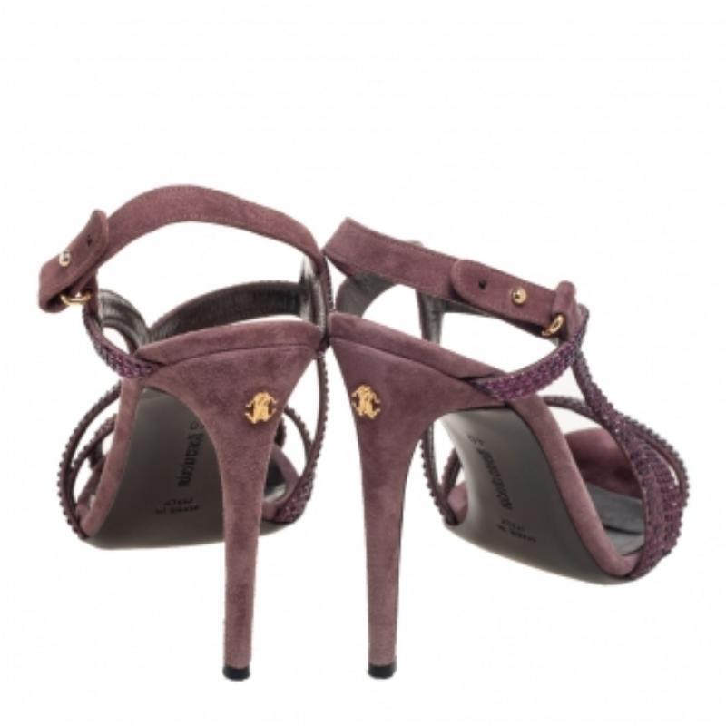 Roberto Cavalli - Sandales à lanières en daim violet ornées de cristaux, taille 40 en vente 2