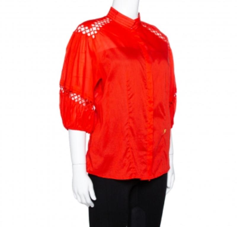 Roberto Cavalli Red Cotton Eyelet Lace Detail Blouse M en Bueno estado para la venta en Dubai, Al Qouz 2