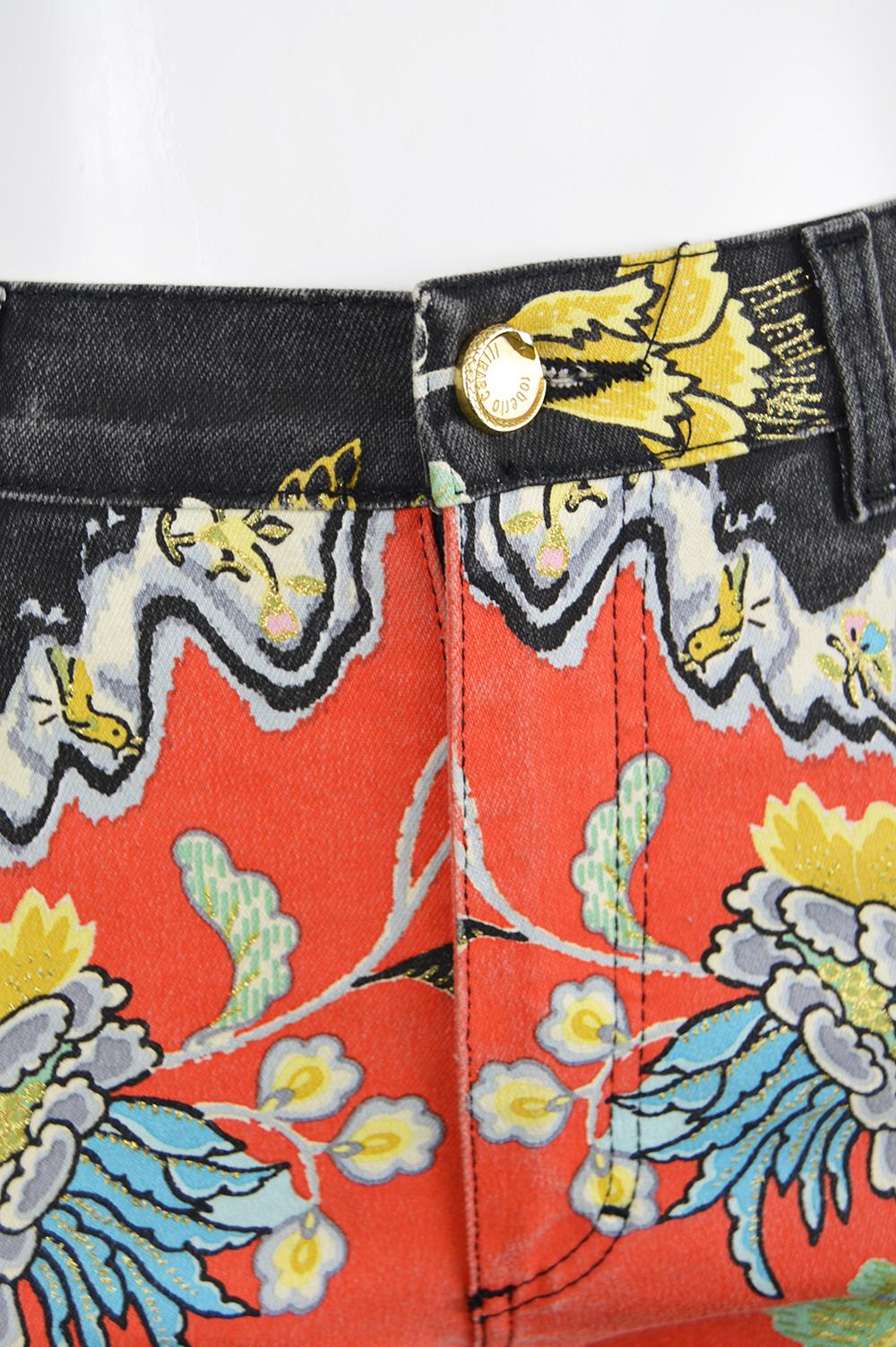 Roberto Cavalli Jeans mit rotem Blumendruck (Orange) im Angebot