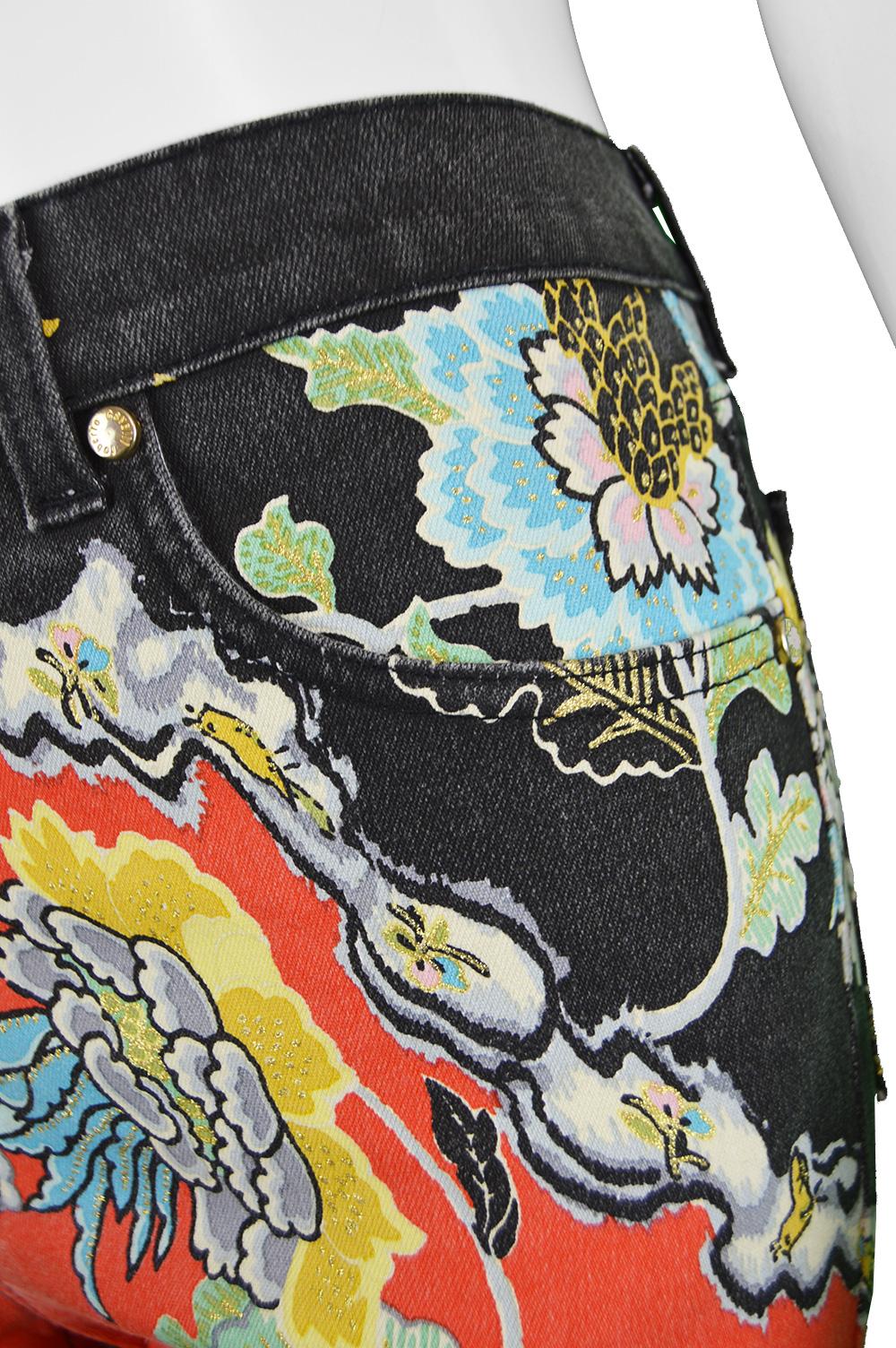 Roberto Cavalli Jeans mit rotem Blumendruck Damen im Angebot