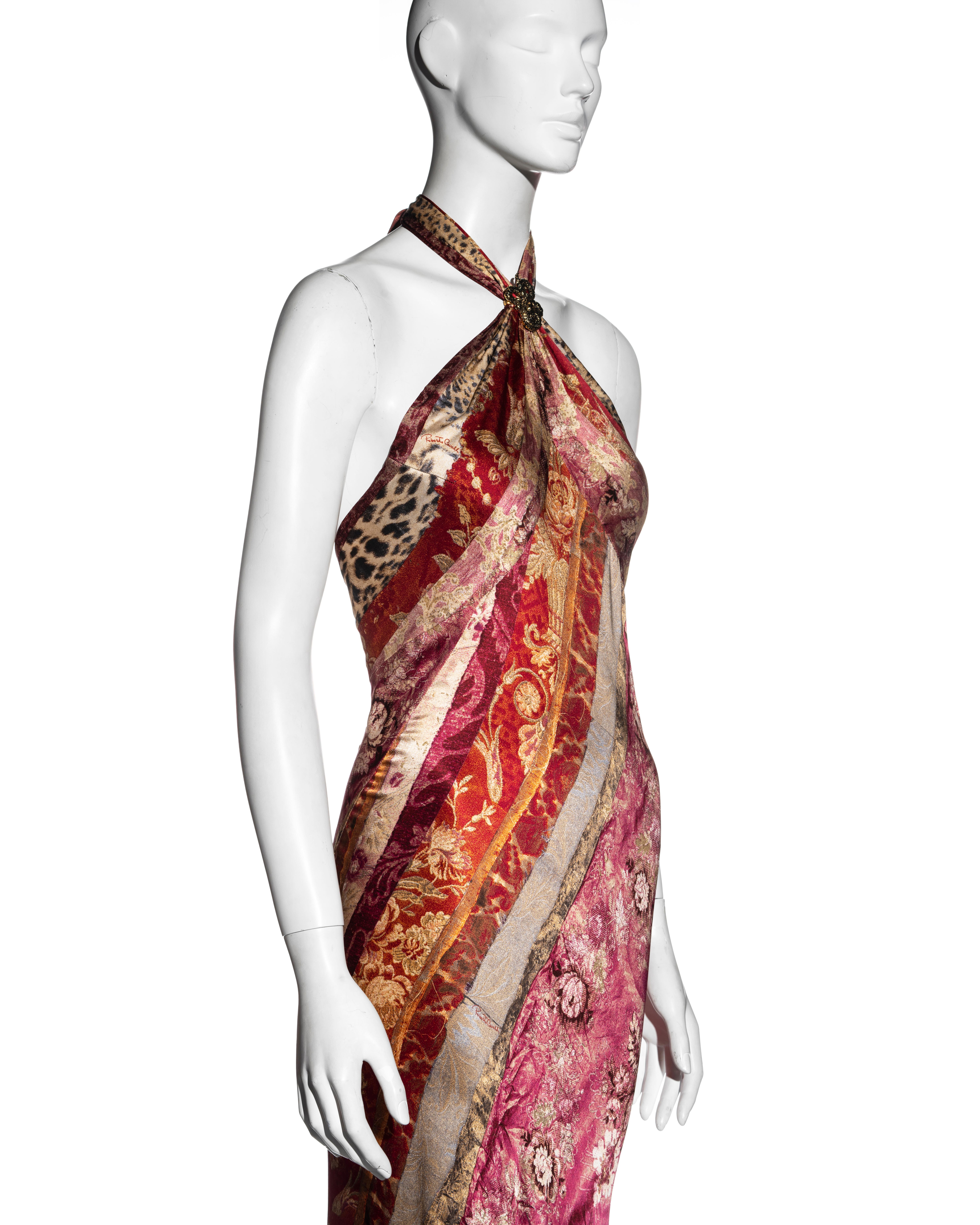 Roberto Cavalli Rotes, rosafarbenes und goldenes Maxikleid aus Seide mit schrägem Halsausschnitt, fw 2004 im Zustand „Hervorragend“ in London, GB