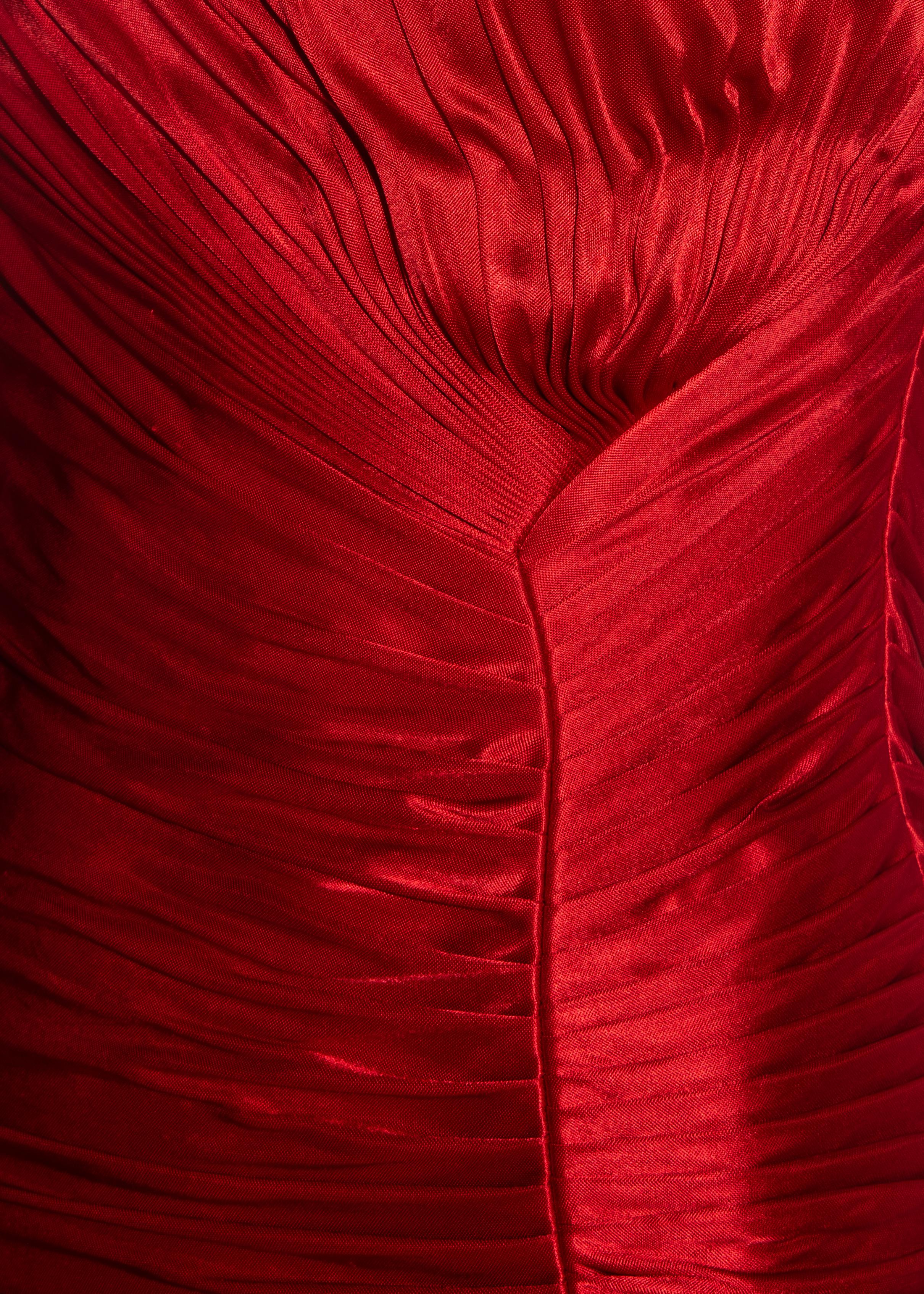 Roberto Cavalli minivestido de noche de viscosa plisada roja, c. 2000 Rojo