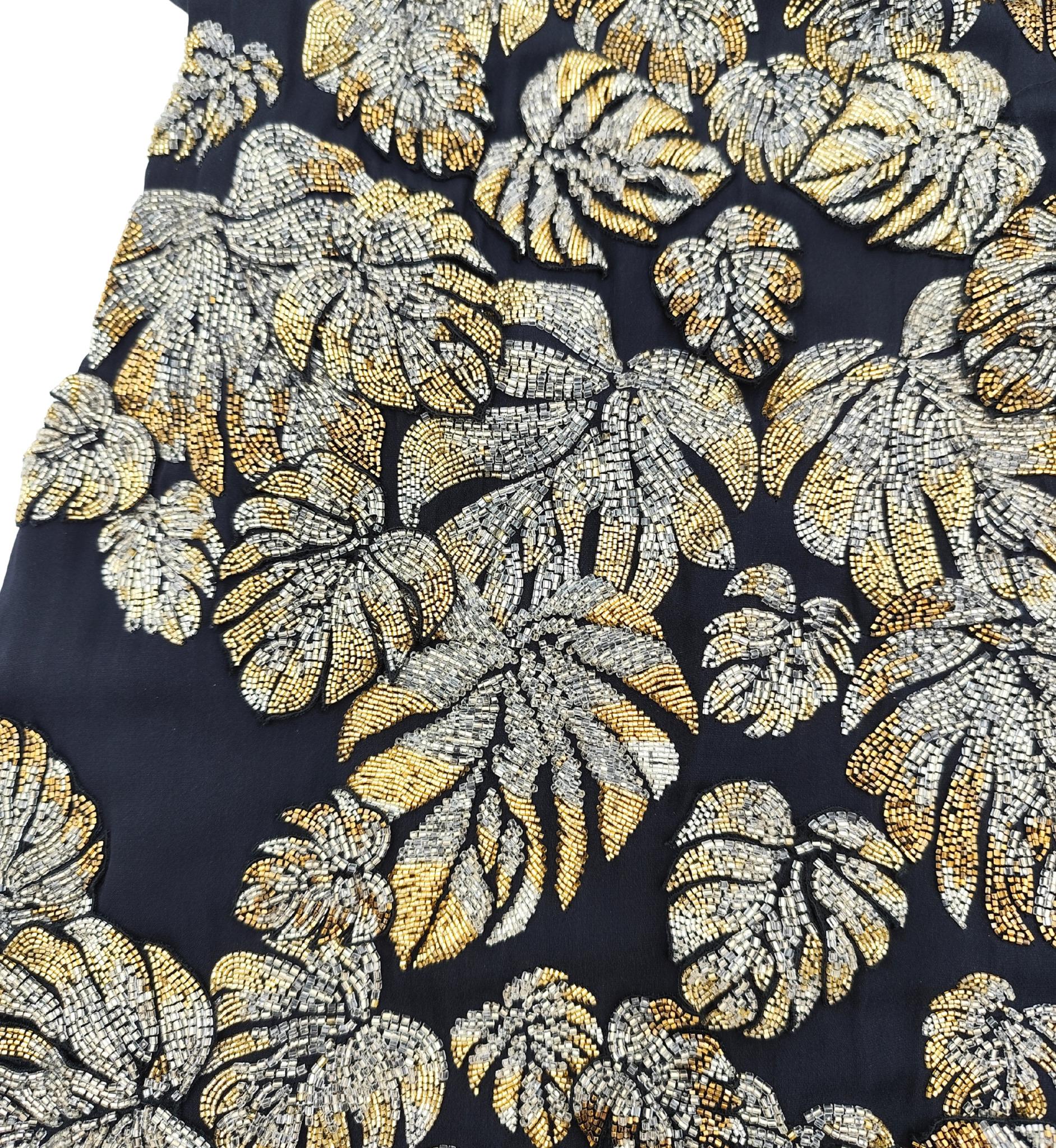 Roberto Cavalli Resort 2016 - Robe en soie noire à dos ouvert, ornée de perles argentées. en vente 8