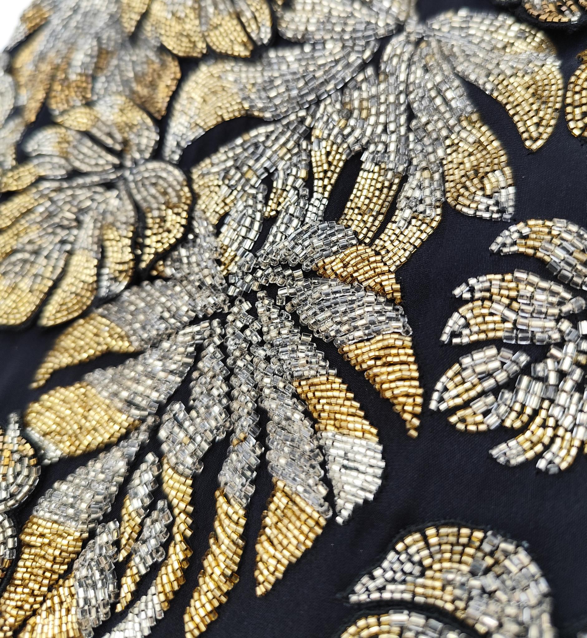 Roberto Cavalli Resort 2016 - Robe en soie noire à dos ouvert, ornée de perles argentées. en vente 10