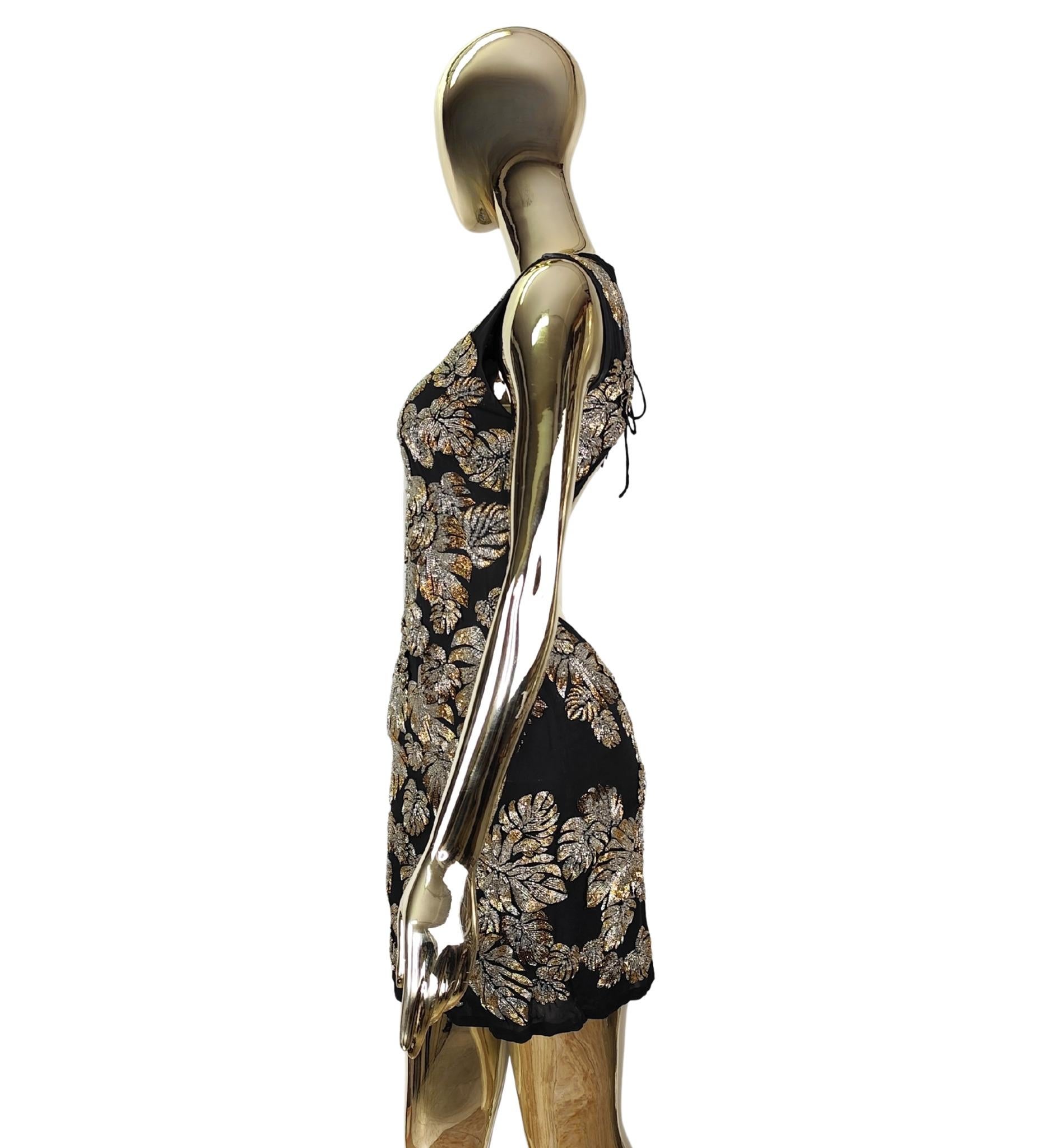 Roberto Cavalli Resort 2016 - Robe en soie noire à dos ouvert, ornée de perles argentées. Bon état - En vente à Milano, IT