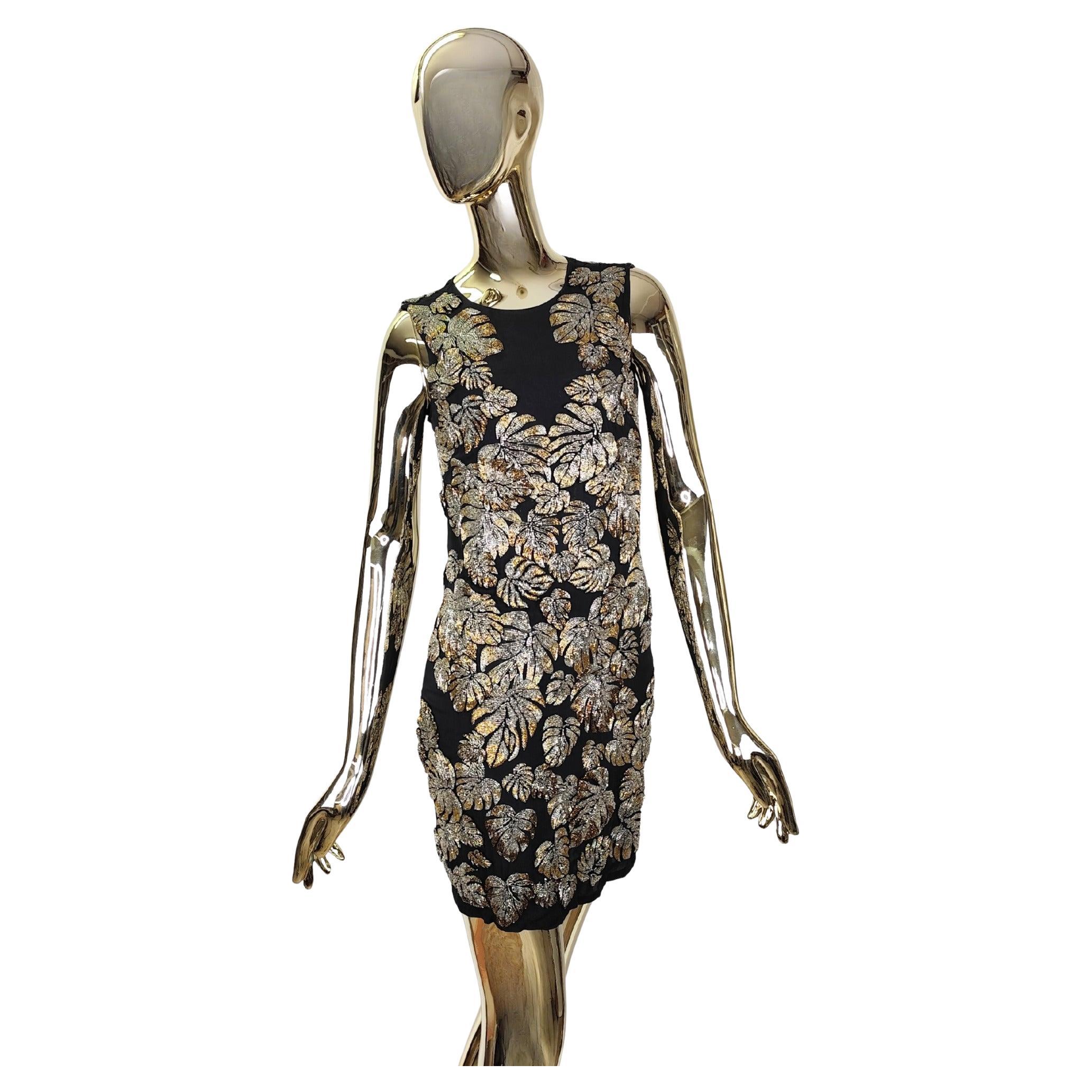 Roberto Cavalli Resort 2016 - Robe en soie noire à dos ouvert, ornée de perles argentées. en vente