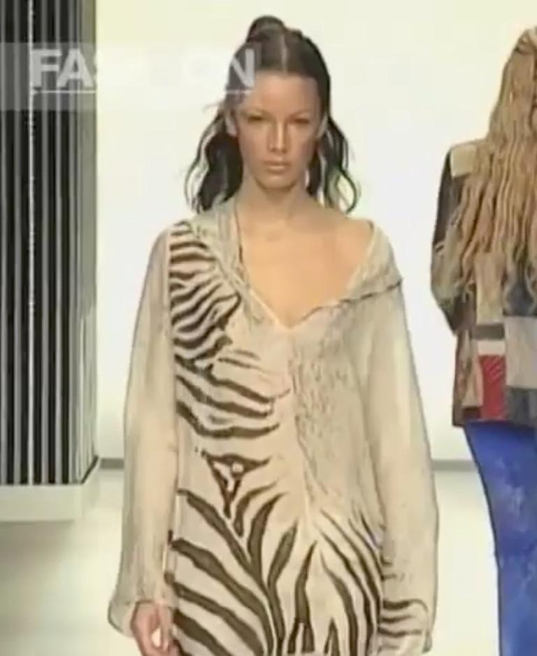 Roberto Cavalli S/S 1999 chaleco vaquero con estampado de cebra Marrón en venta