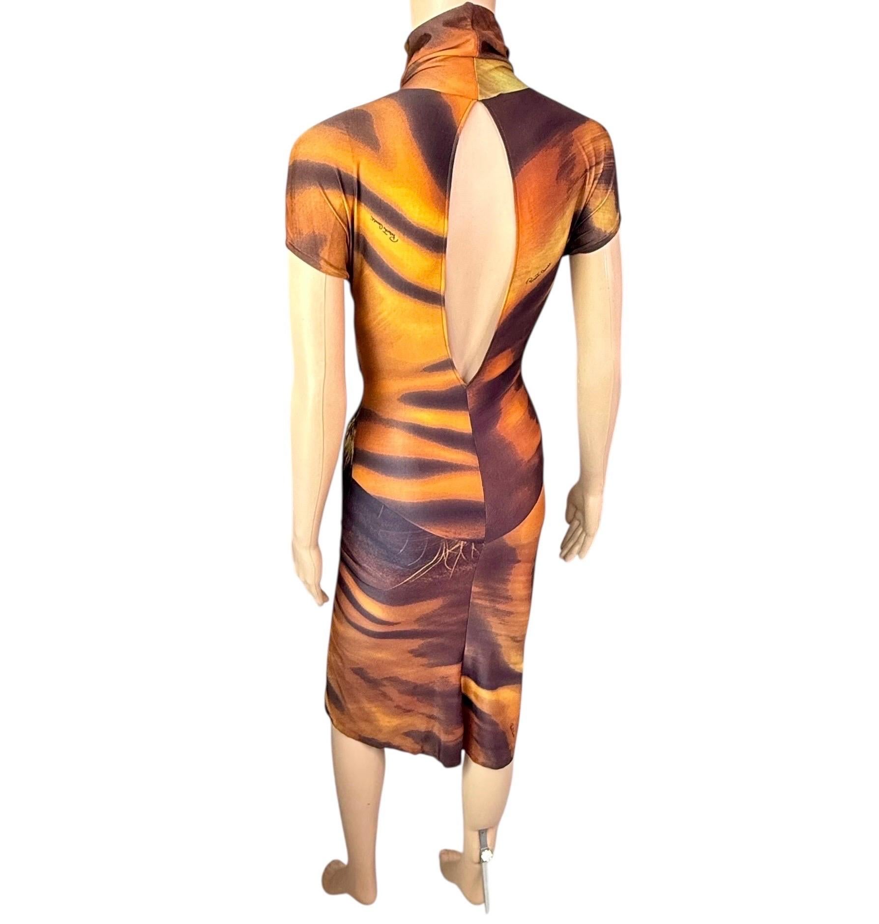 Roberto Cavalli F/S 2000 Rollkragenpullover mit Ausschnitt und Tiger-Tierdruck und Midikleid mit Ausschnitt im Angebot 8