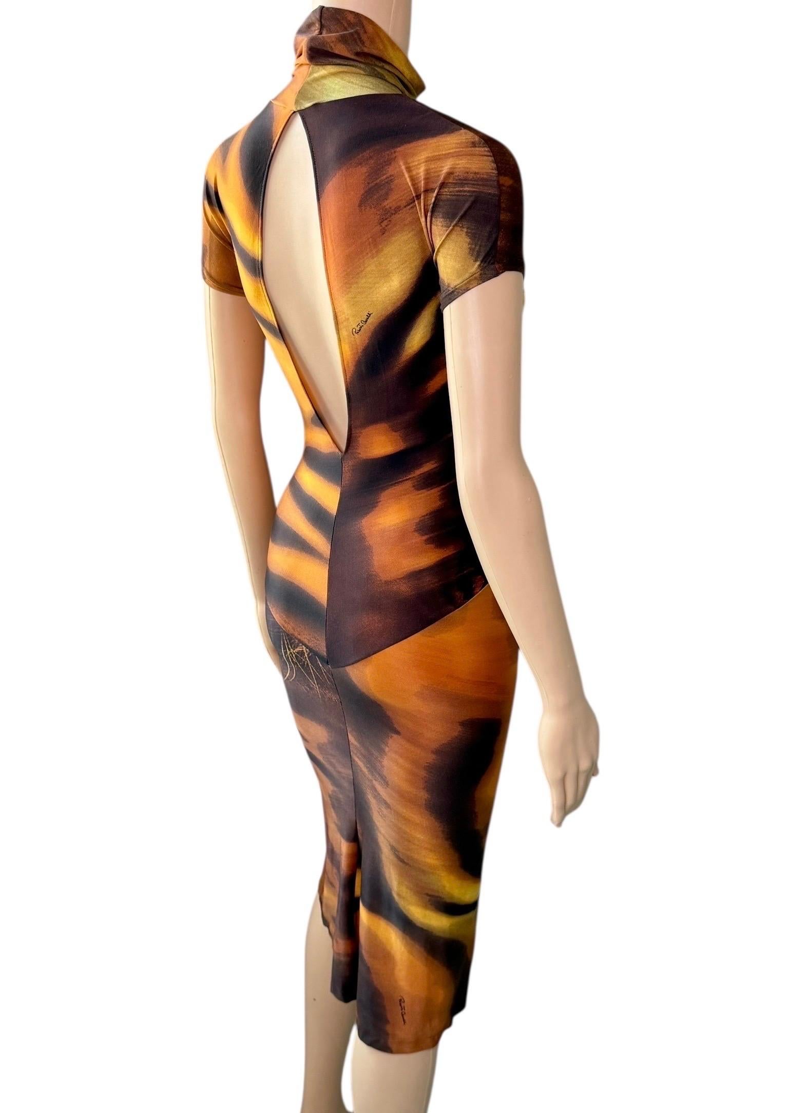 Roberto Cavalli F/S 2000 Rollkragenpullover mit Ausschnitt und Tiger-Tierdruck und Midikleid mit Ausschnitt im Angebot 2