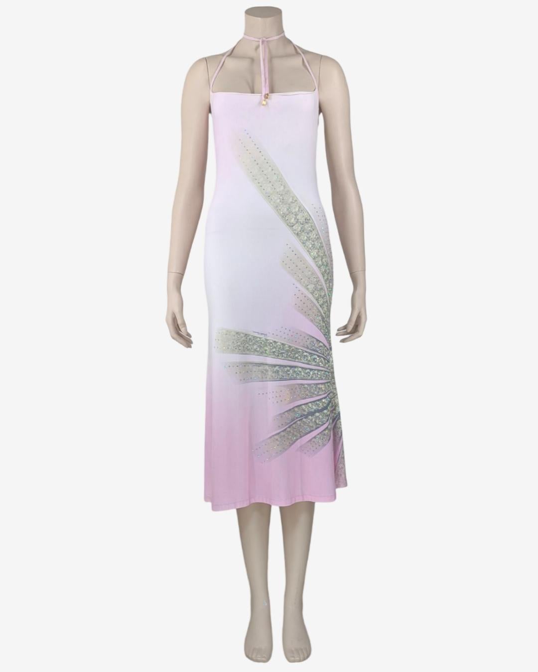 Roberto Cavalli S/S 2000 Iconic Print Bodycon Maxi Dress

. Halter Dress with low cut scooped neckline
. Unlined
. Maxi length dress
. Iconic print with Swarovski rhinestones
. Build in mesh bra
. Mermaid bodycon cut

Size fits M with cup B, C