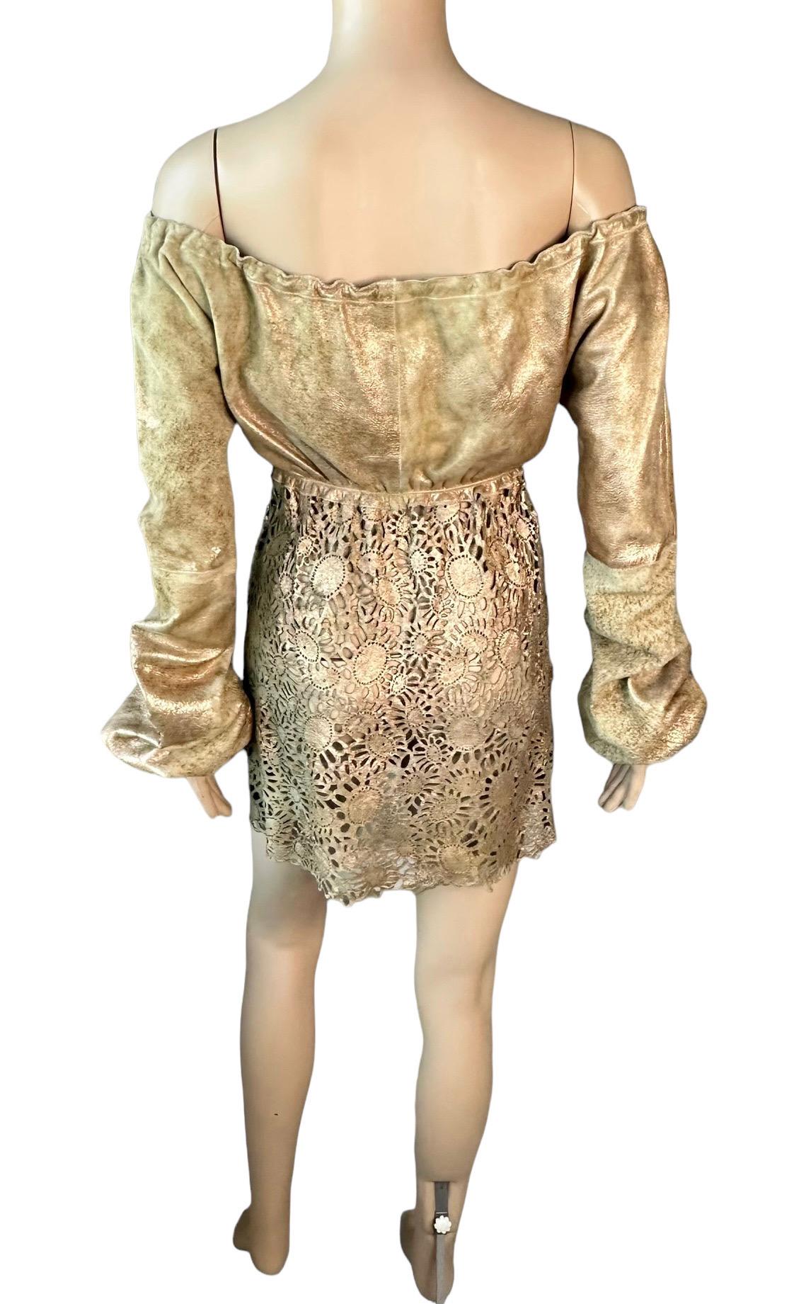 Roberto Cavalli, mini-robe de défilé S/S 2002 en cuir métallisé à épaules dénudées et à œillets en vente 5