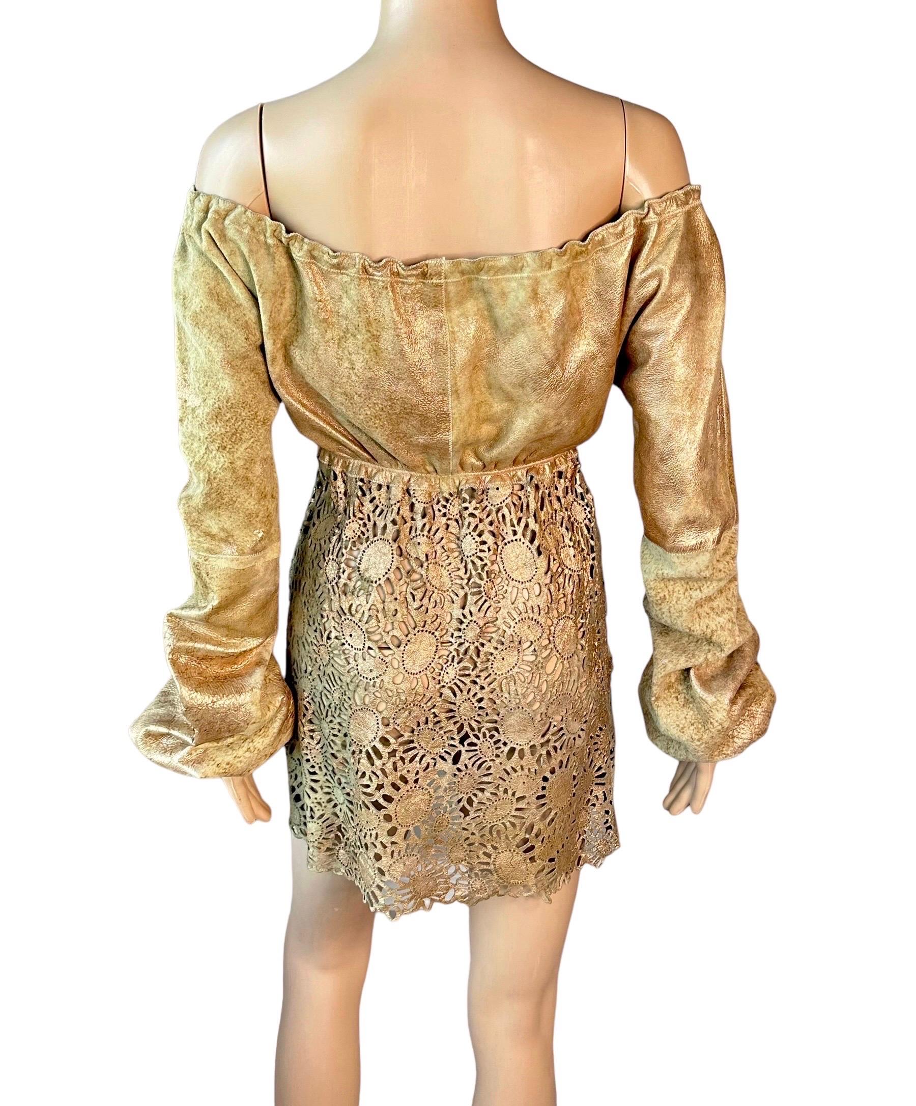 Roberto Cavalli, mini-robe de défilé S/S 2002 en cuir métallisé à épaules dénudées et à œillets en vente 3