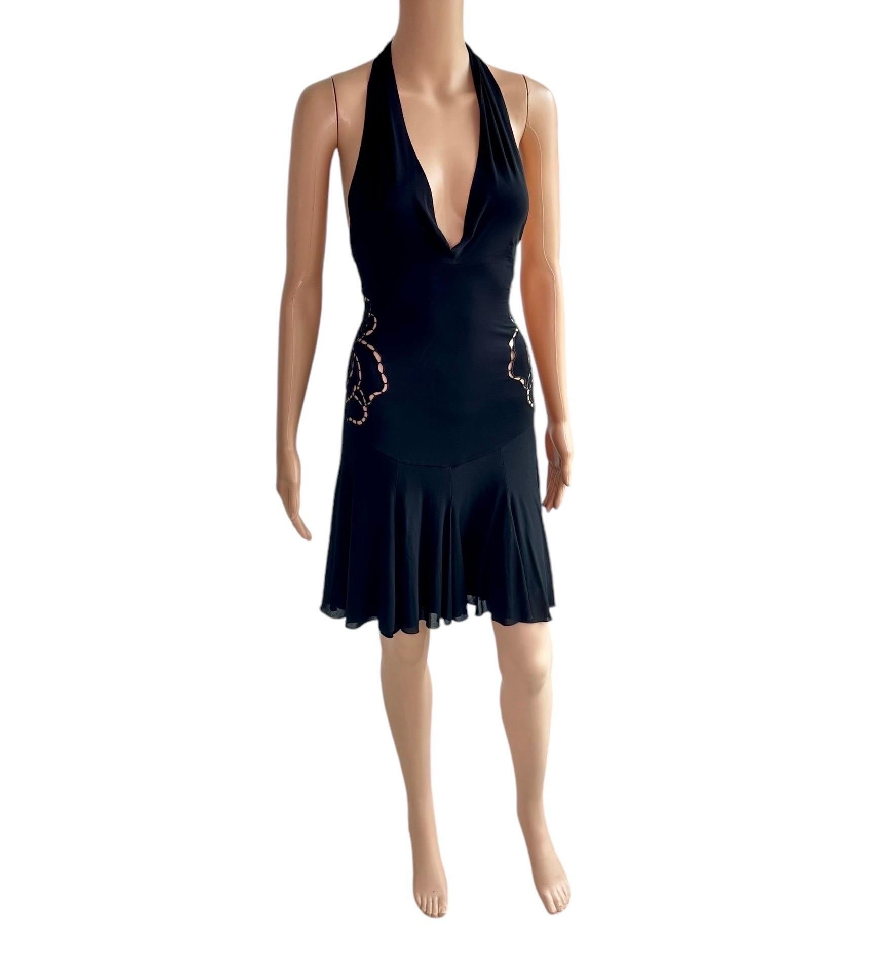 Roberto Cavalli - Passerella P/E 2002 - Mini Abito in Seta Nero con Scollo a Tuffo e Ritaglio in vendita 12