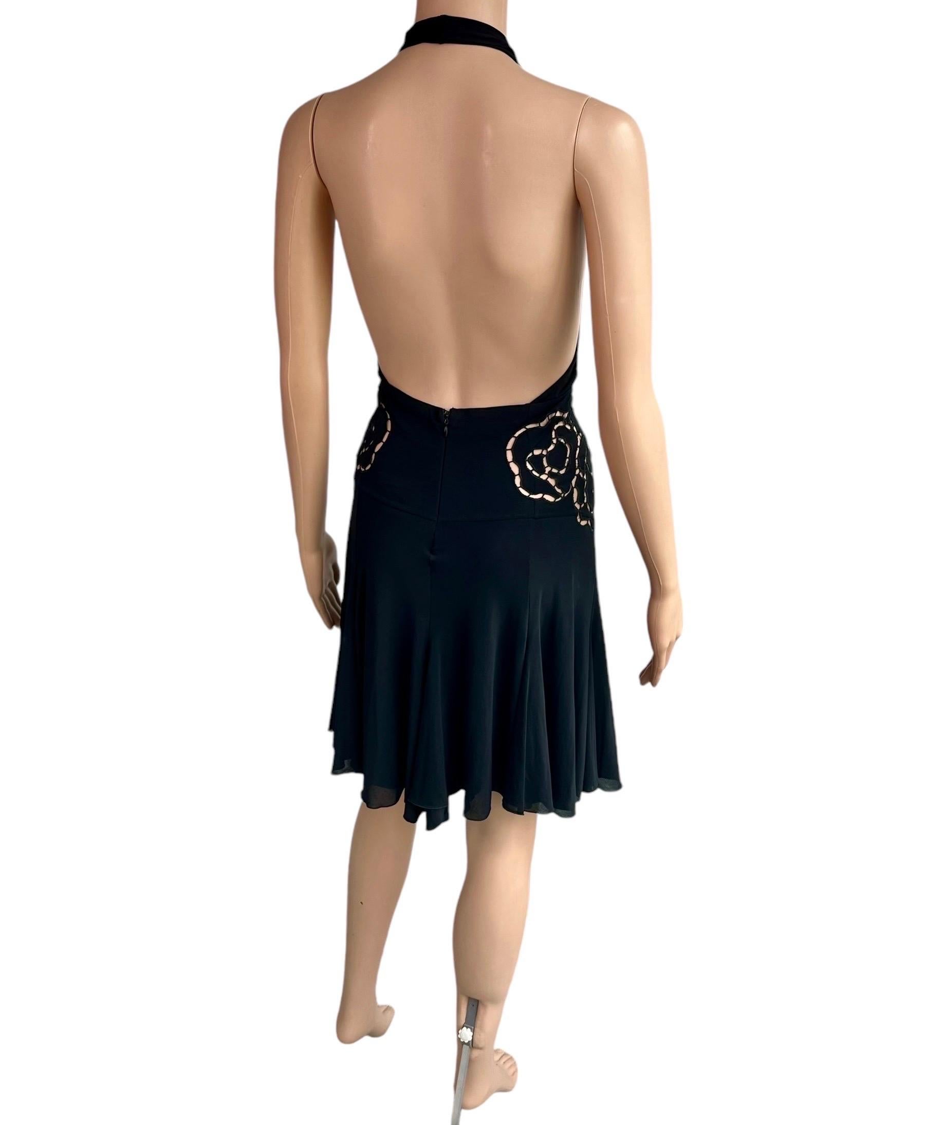 Roberto Cavalli - Passerella P/E 2002 - Mini Abito in Seta Nero con Scollo a Tuffo e Ritaglio in vendita 13