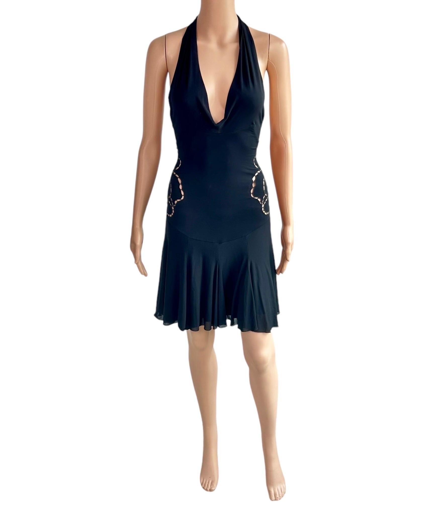 Roberto Cavalli - Passerella P/E 2002 - Mini Abito in Seta Nero con Scollo a Tuffo e Ritaglio in vendita 14