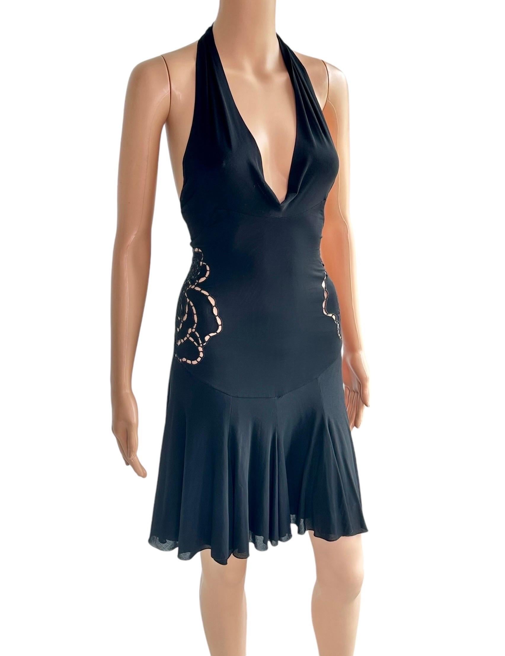 Roberto Cavalli - Passerella P/E 2002 - Mini Abito in Seta Nero con Scollo a Tuffo e Ritaglio in vendita 2