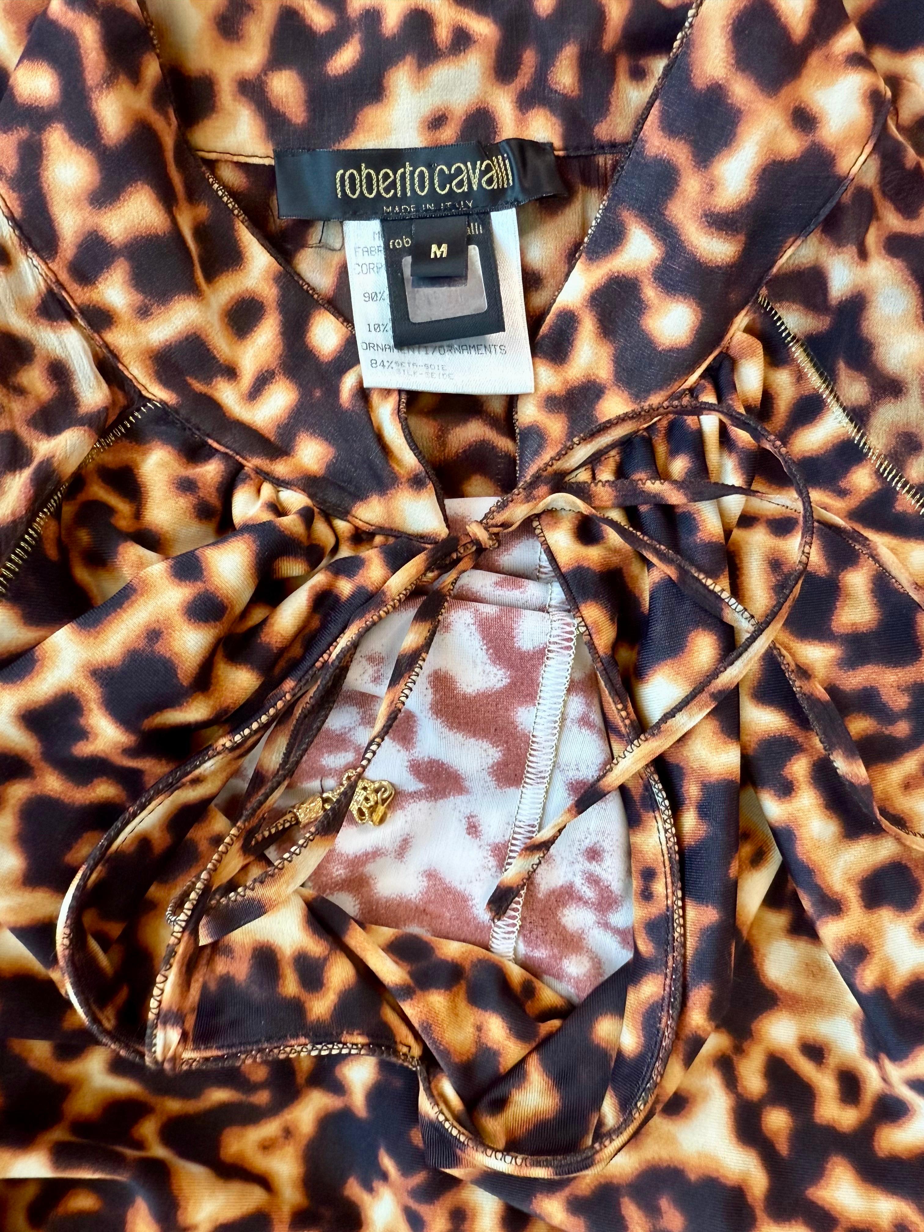 Roberto Cavalli F/S 2003 Chinoiserie Cheongsam Midikleid mit Tierdruck und Tiermuster im Angebot 15