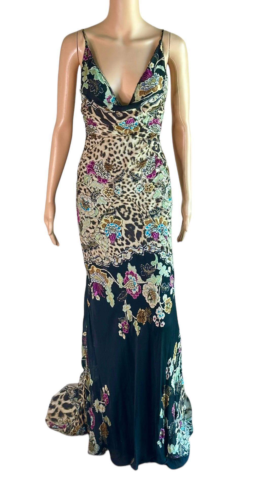 Roberto Cavalli S/S 2003 Chinoiserie Print Silk Train Maxi Evening Dress Gown 2 Piece

Roberto Cavalli semi-sheer chinoiserie print silk maxi dress featuring an floral & leopard print upper layer that could be worn with or without the removable