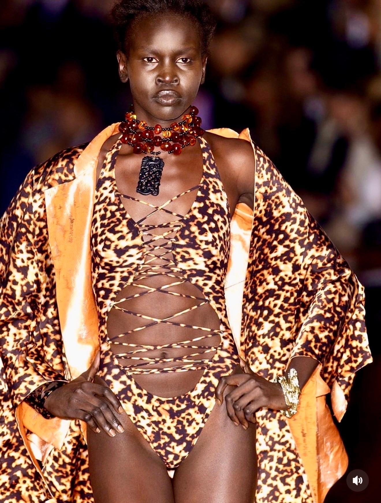 Roberto Cavalli S/S 2003 Runway Lace Up One Piece Bodysuit Swimwear Swimsuit en vente 15