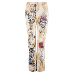 Roberto Cavalli Frühjahr/Sommer 2003 – Jeans mit „Amour Tiger“-Tattoo-Print