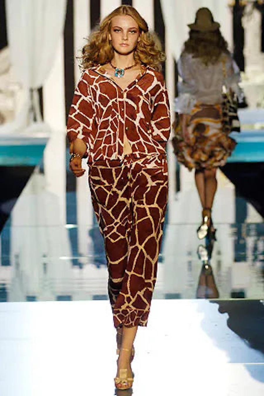 Roberto Cavalli S/S 2006 Giraffe Print Silk Gown with 3D Floral Appliqués For Sale 9