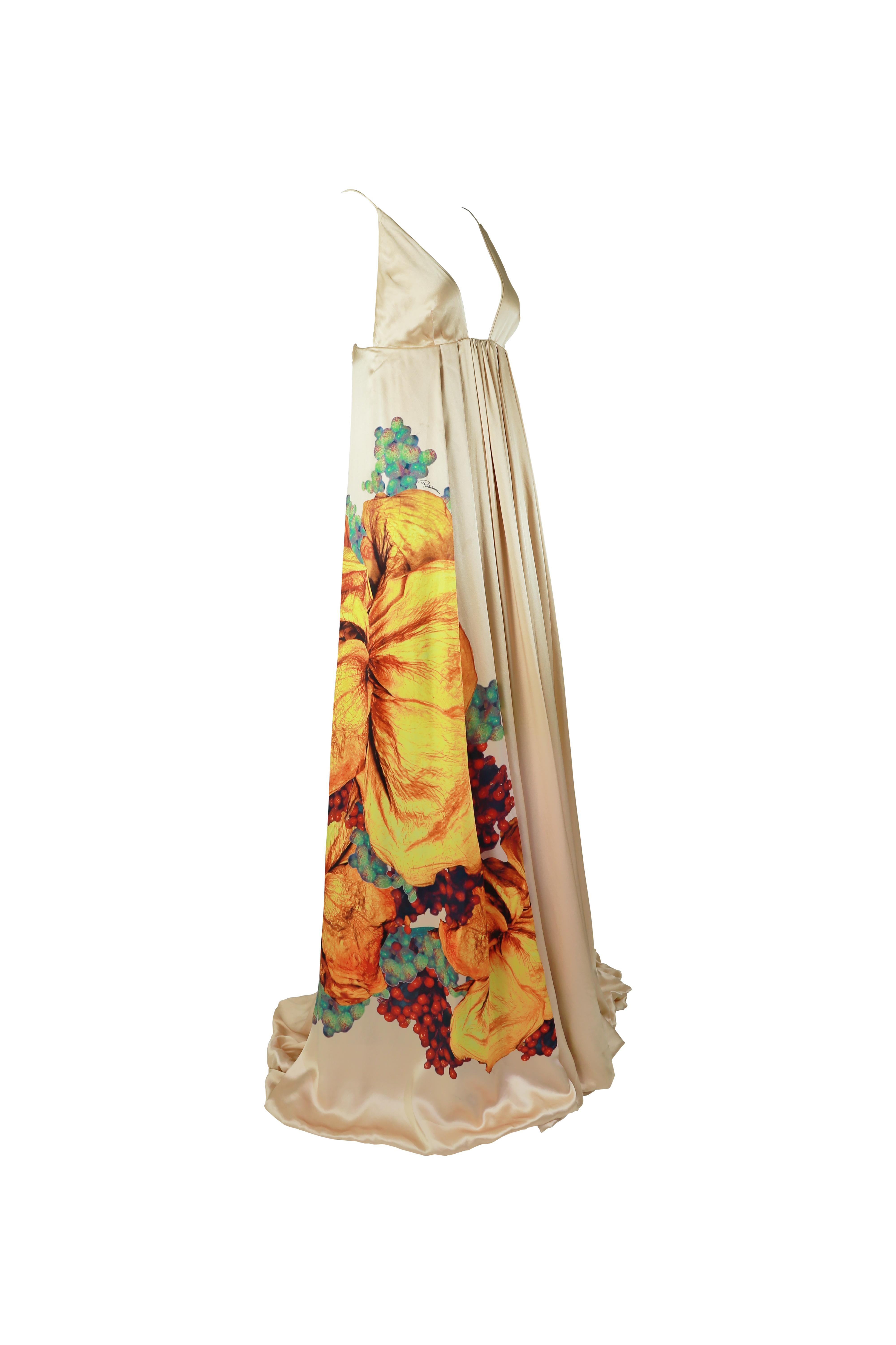 Donna ROBERTO CAVALLI S/s 2008 Abito in seta avorio con stampa floreale e svasatura ampia Nuovo con etichetta in vendita