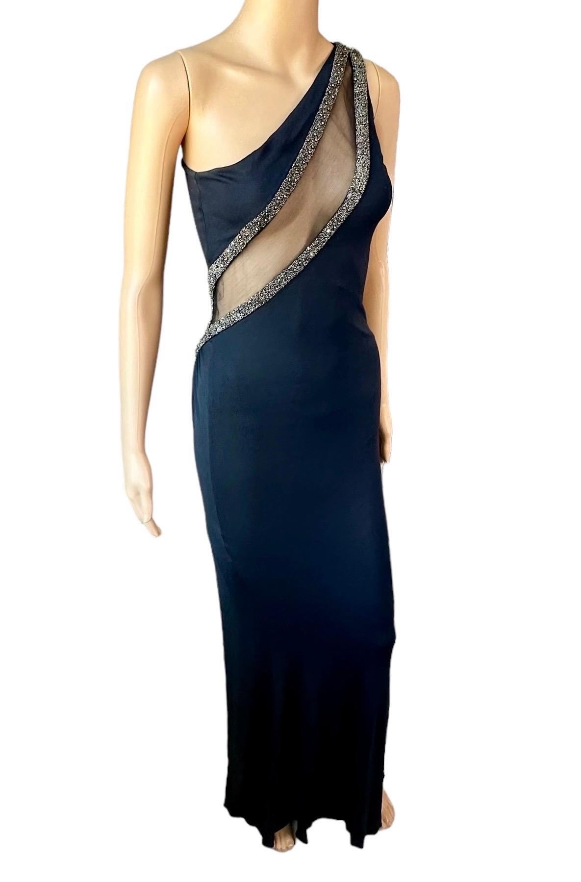 Roberto Cavalli Vestido de noche de un solo hombro adornado con recorte de malla transparente

Talla IT 40

Este versátil precio se puede llevar con la abertura transparente por delante o por detrás, según prefieras. 