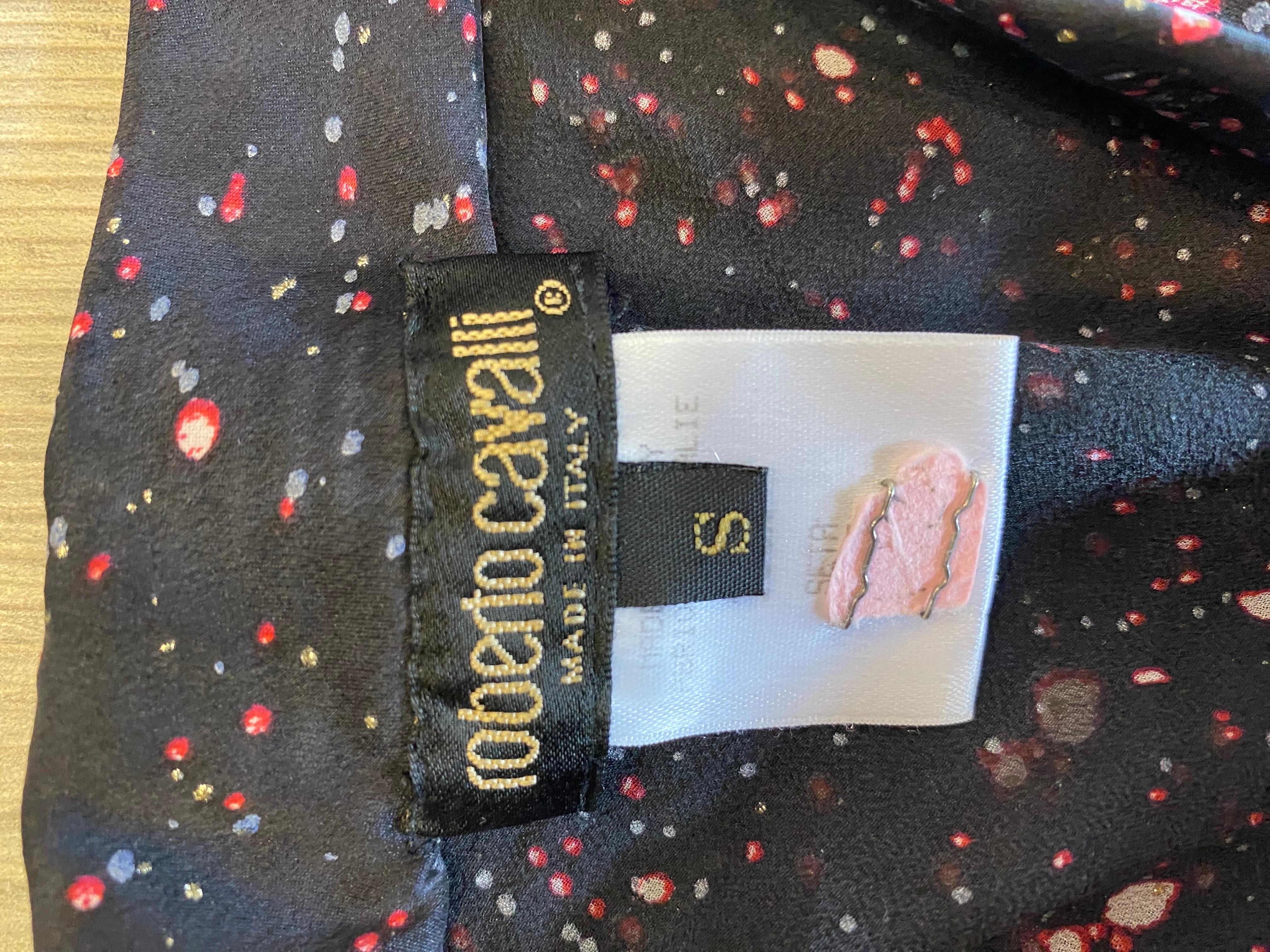 Camicia e gonna di Roberto Cavalli con galassia di motivi. in vendita 9