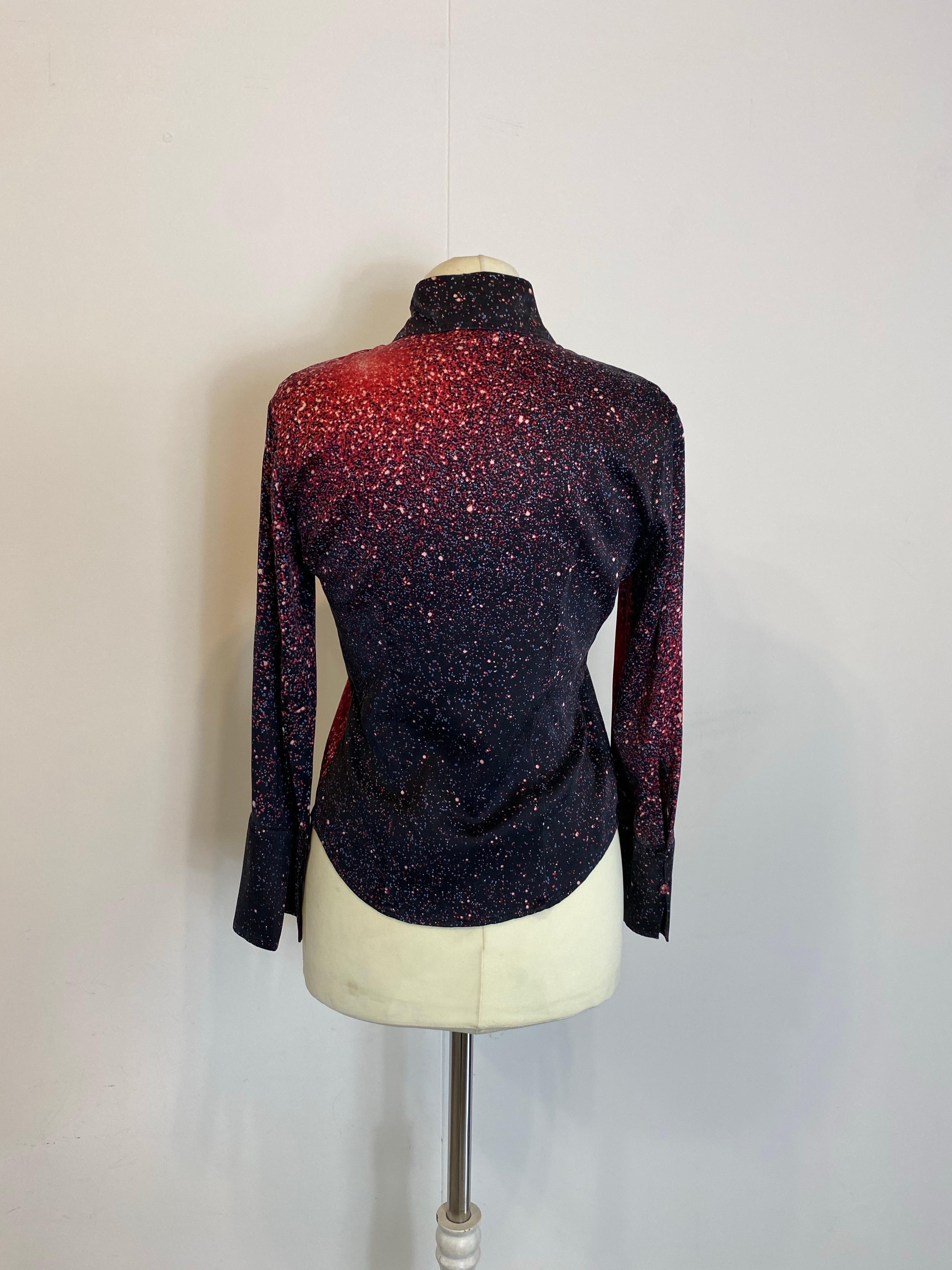 Camicia e gonna di Roberto Cavalli con galassia di motivi. in vendita 2