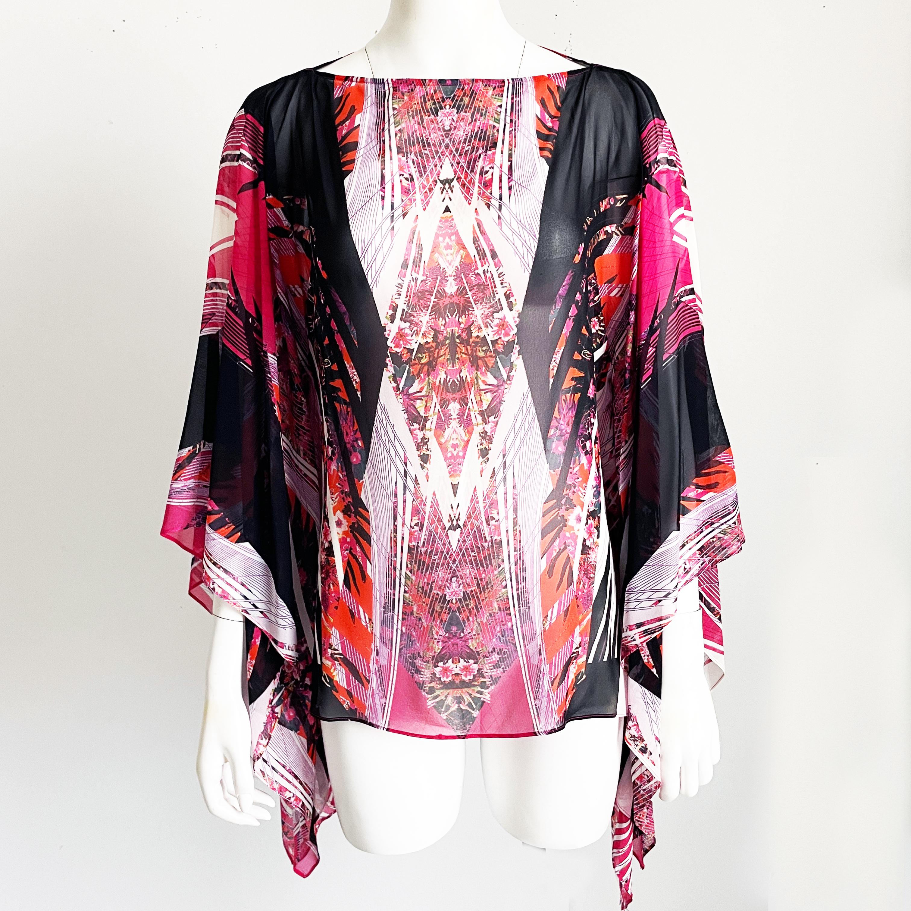 Roberto Cavalli Silk Caftan Blouse with Belt Abstract Print Angel Sleeve OSFM In Good Condition For Sale In Port Saint Lucie, FL