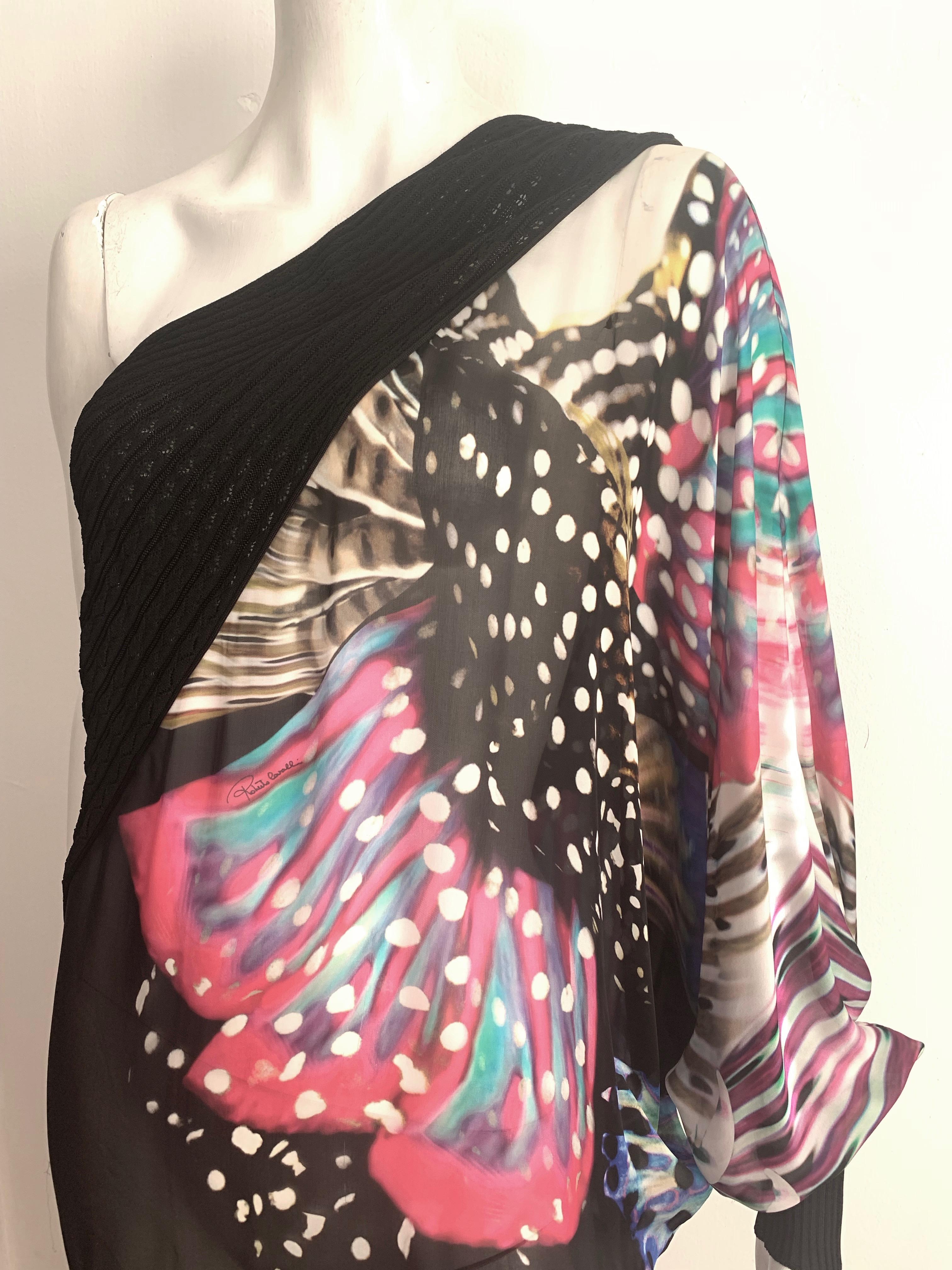 Roberto Cavalli Silk One Shoulder Dress Size 4.  In Excellent Condition For Sale In Atlanta, GA