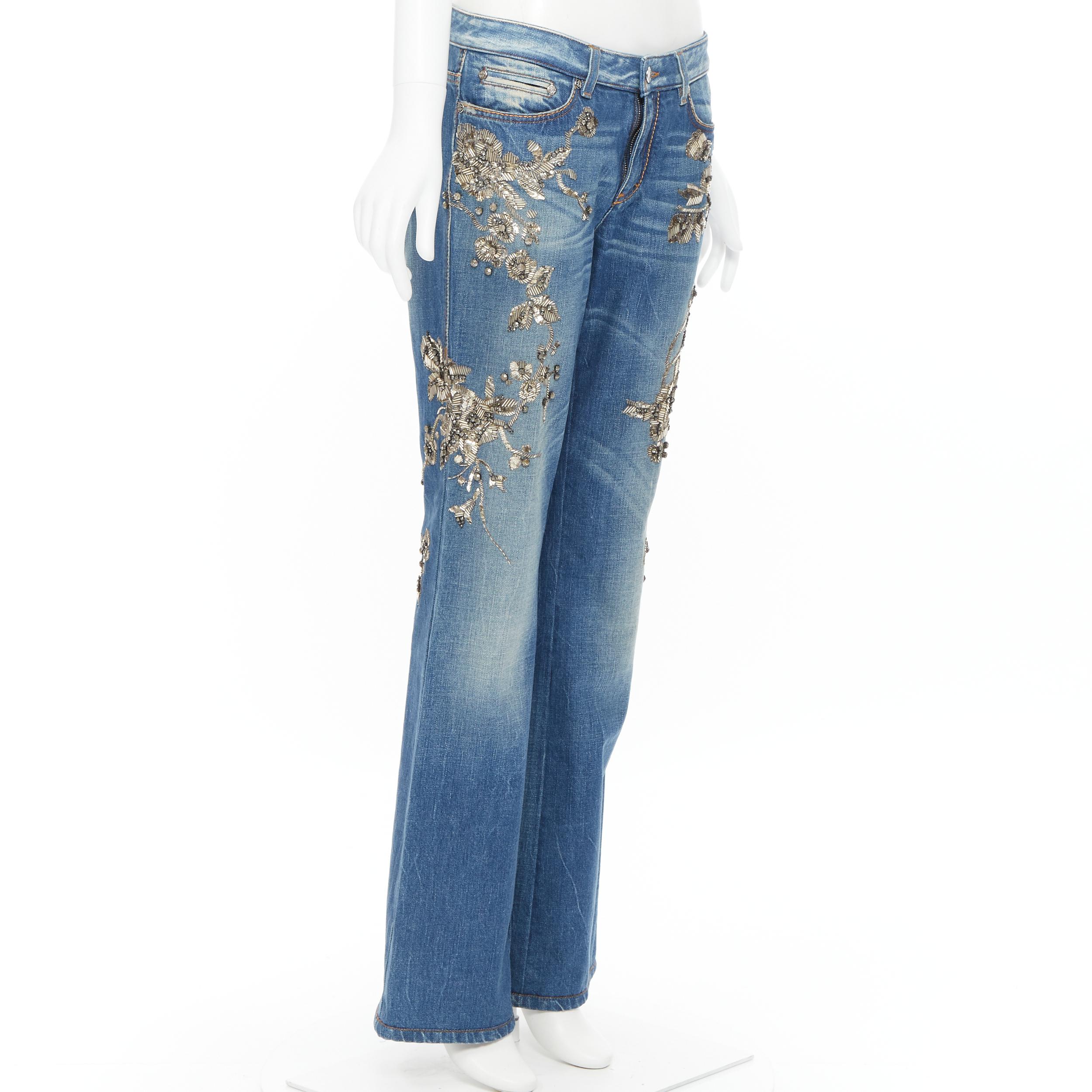 Blu ROBERTO CAVALLI jeans boot cut impreziositi da perline d'argento e cristalli floreali IT42 M