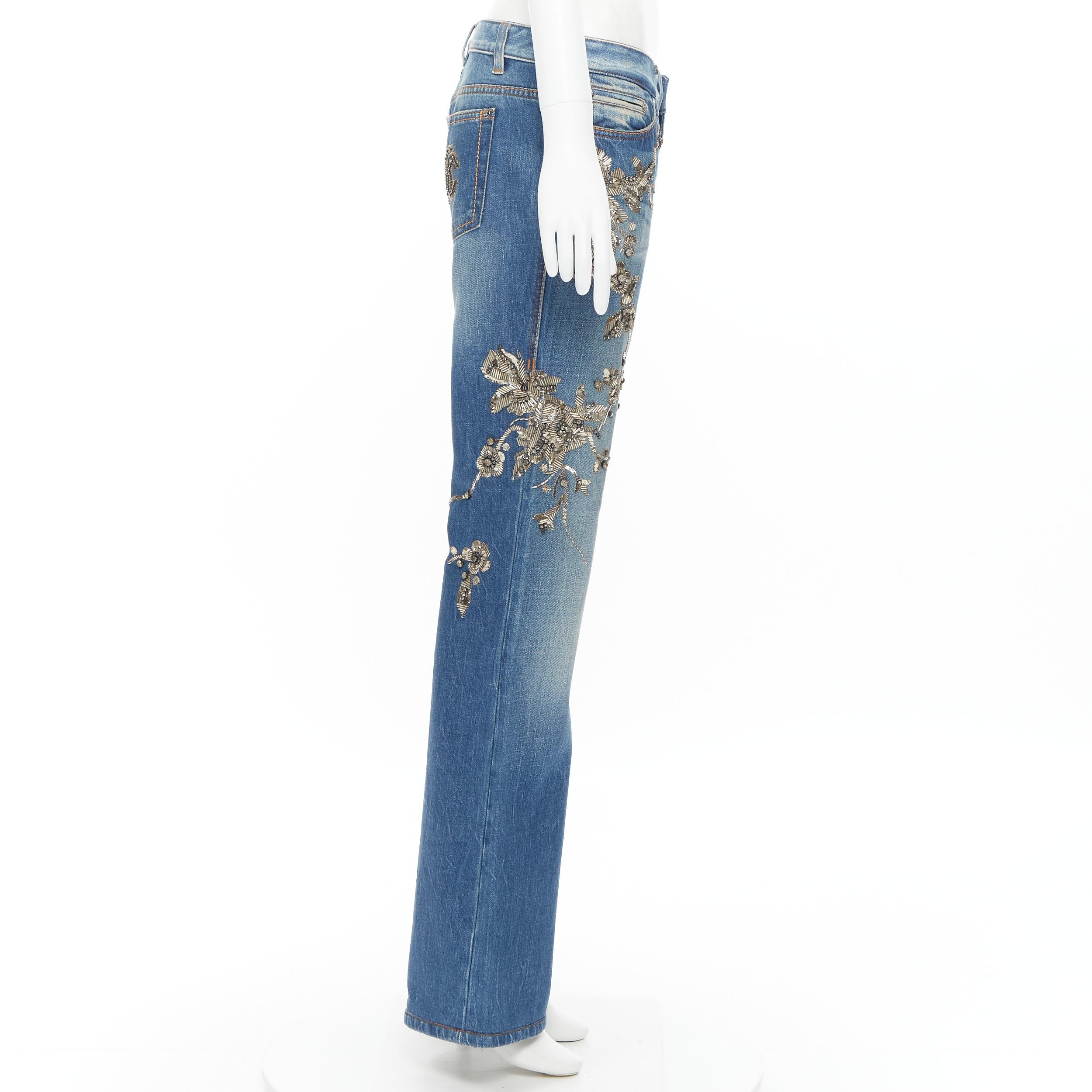 ROBERTO CAVALLI jeans boot cut impreziositi da perline d'argento e cristalli floreali IT42 M In condizioni ottime a Hong Kong, NT